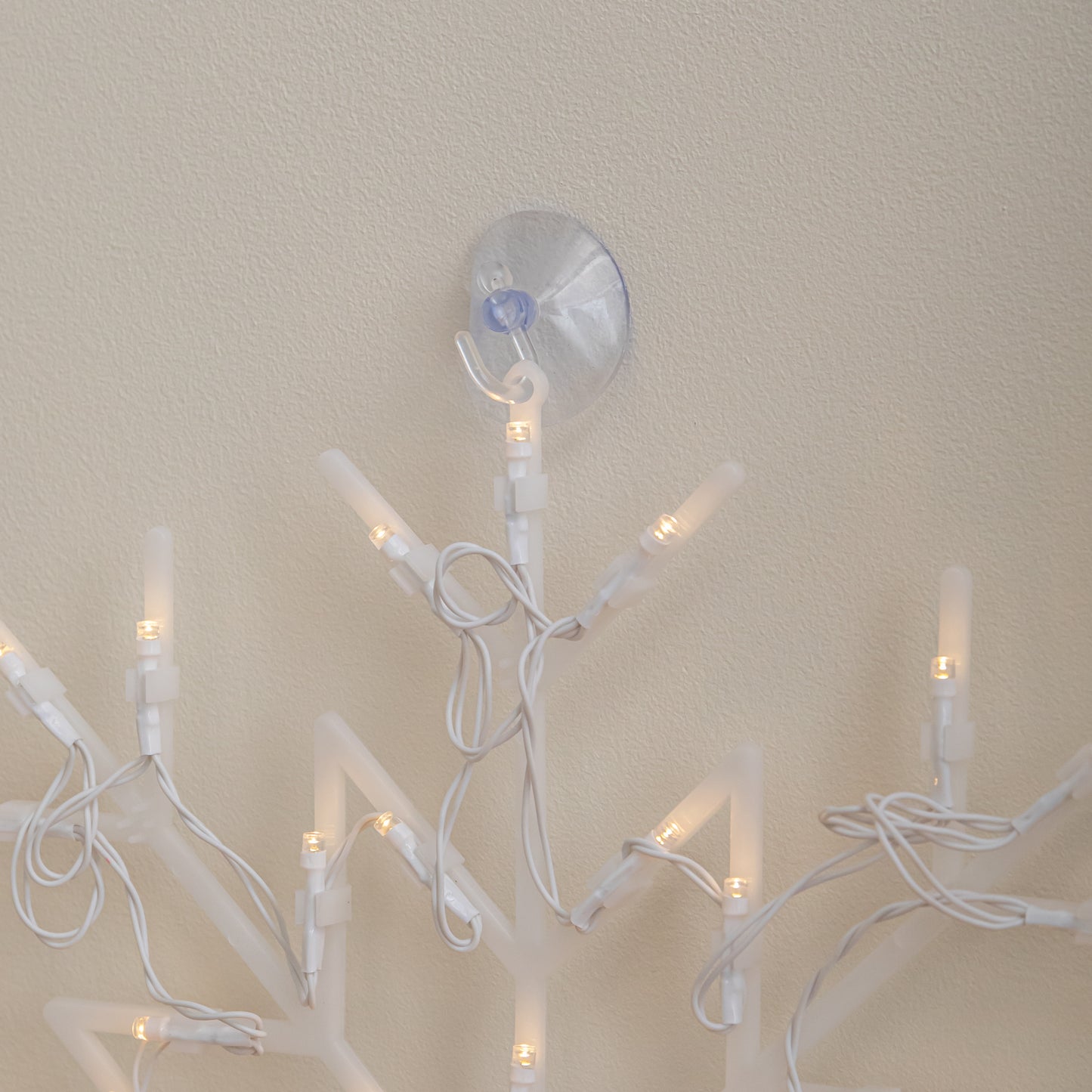 34cm Battery Operated Light up Christmas Snowflake with Warm White LEDs