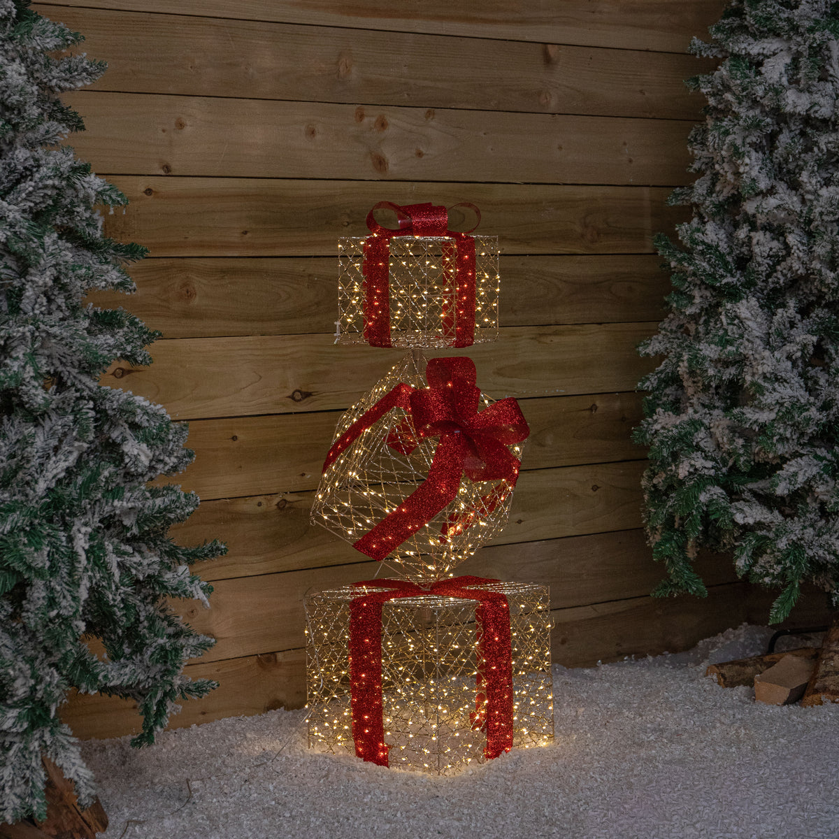 96cm Gold Light Up Christmas Parcel Stack with 500 Warm White LEDs & Timer