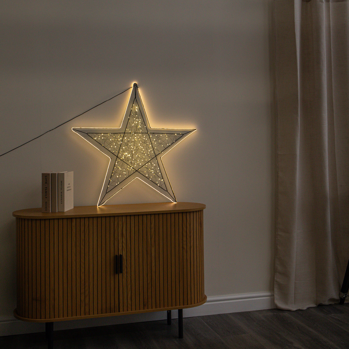 80cm Light up Halo Christmas Star Decoration with Warm White LEDs