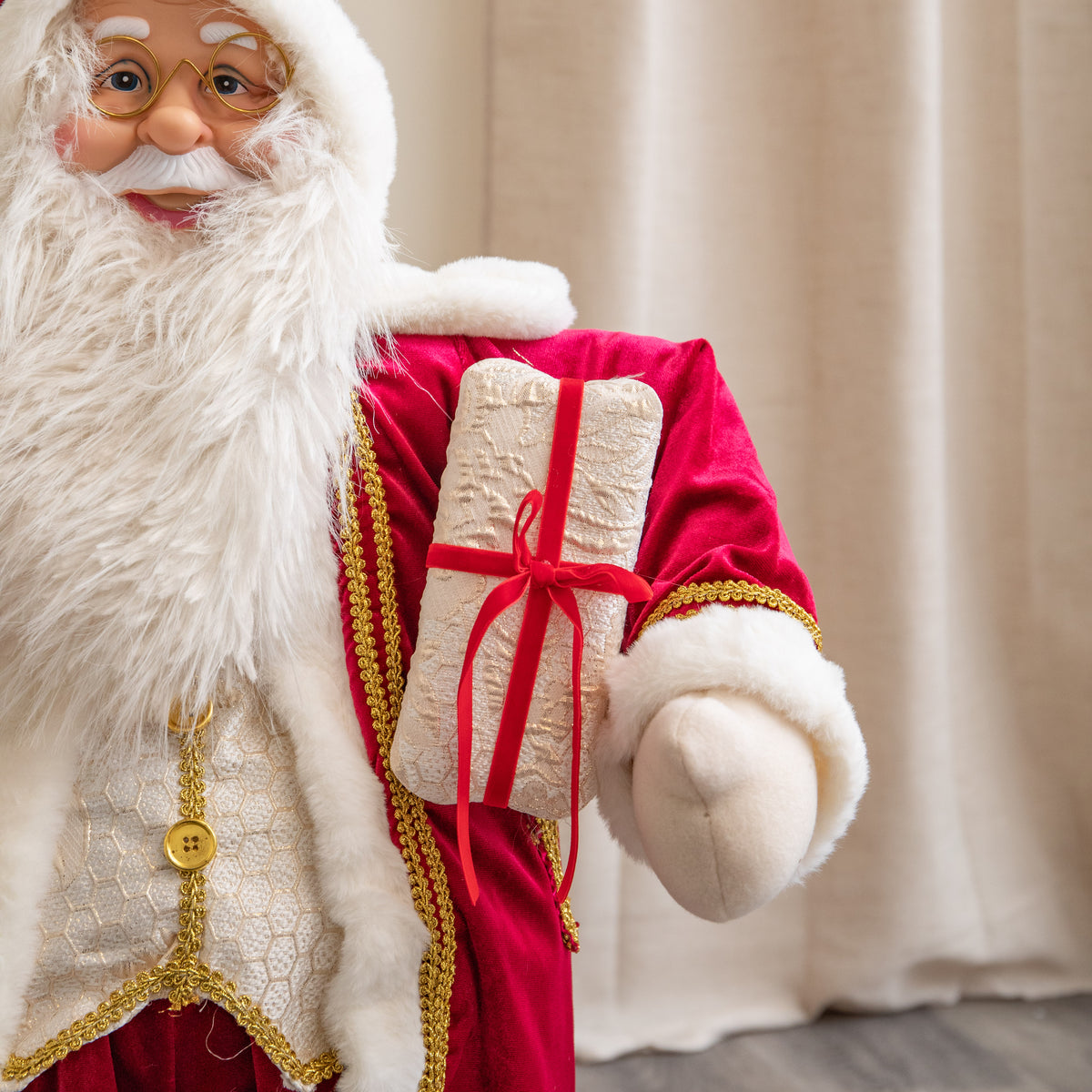 80cm Extra Large Regal Santa Claus Holding Present Christmas Decoration