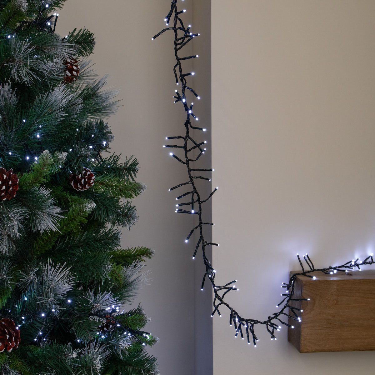 10m 1000 LED Cluster Christmas String Lights in Cool White