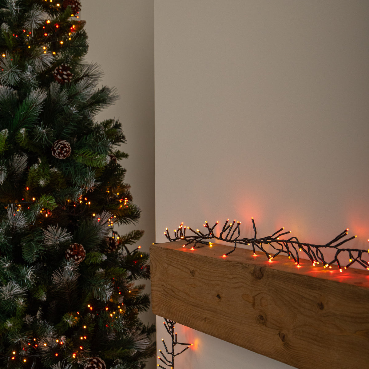 10m 1000 LED Cluster Christmas String Lights in Antique White & Red