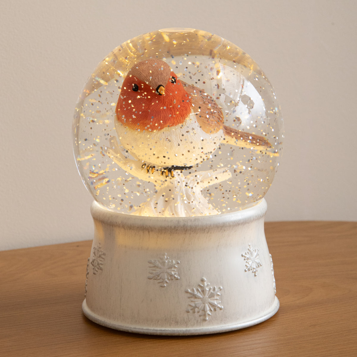 18cm Dual Powered Robin Christmas LED Water Spinner Snow Globe with Warm White Lights