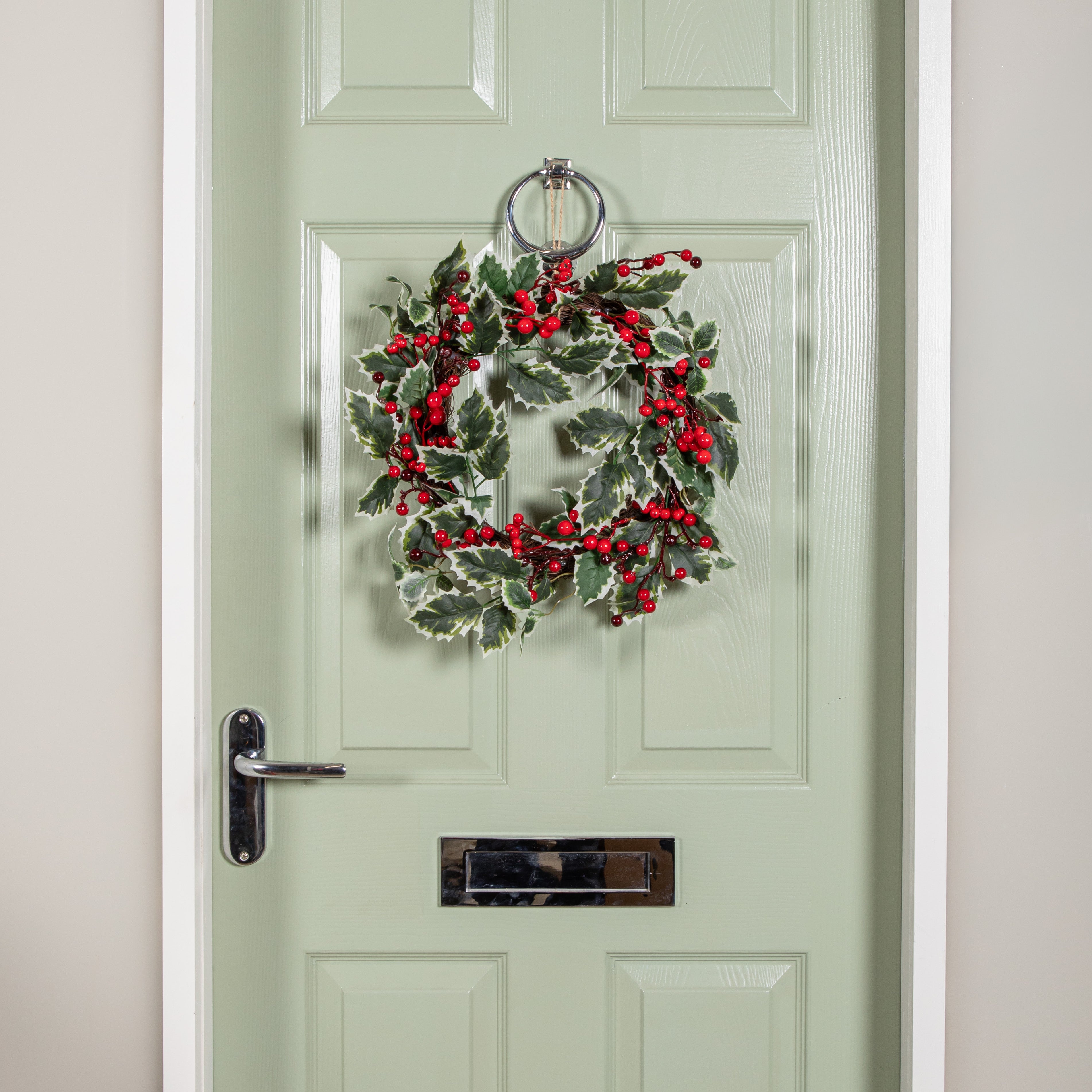 40cm Hanging Christmas Wreath with Red Berries and Holly Leaves