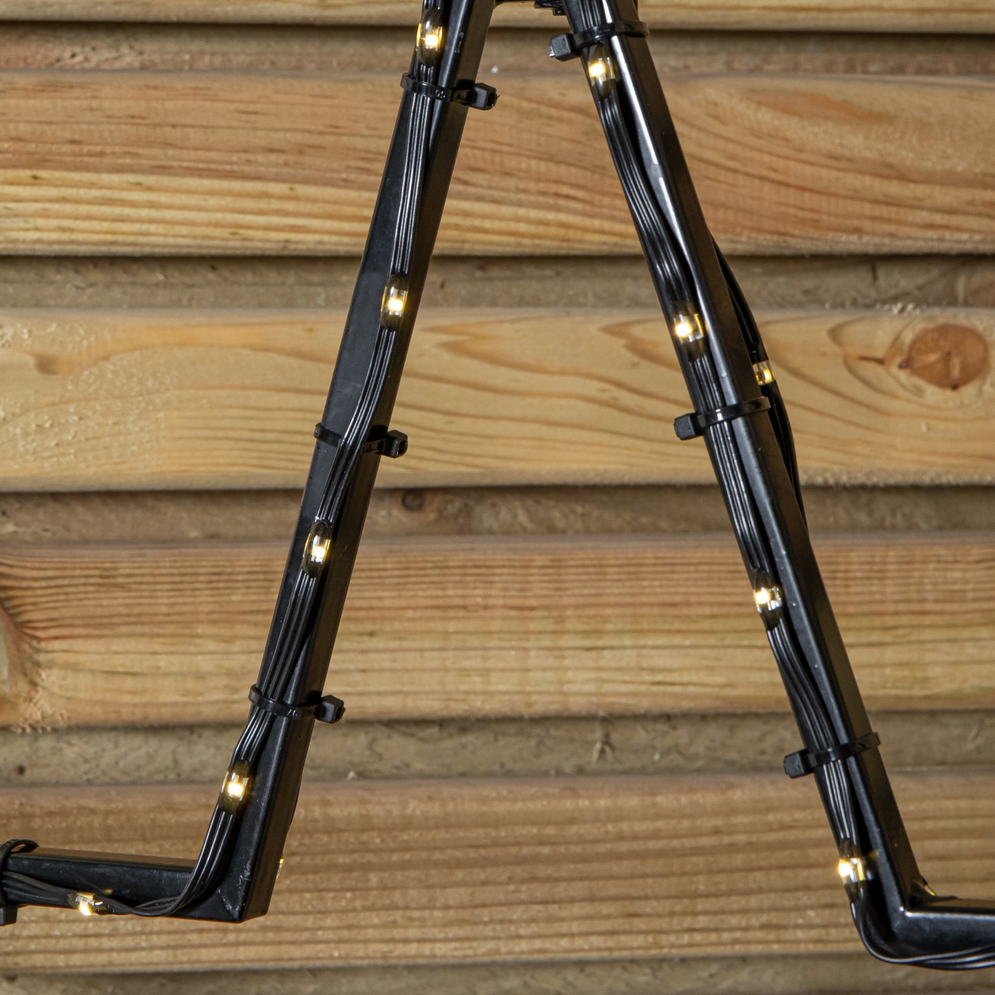 60cm Light up Dewdrop Metal Christmas Star with Garden Stake & Warm White LEDs