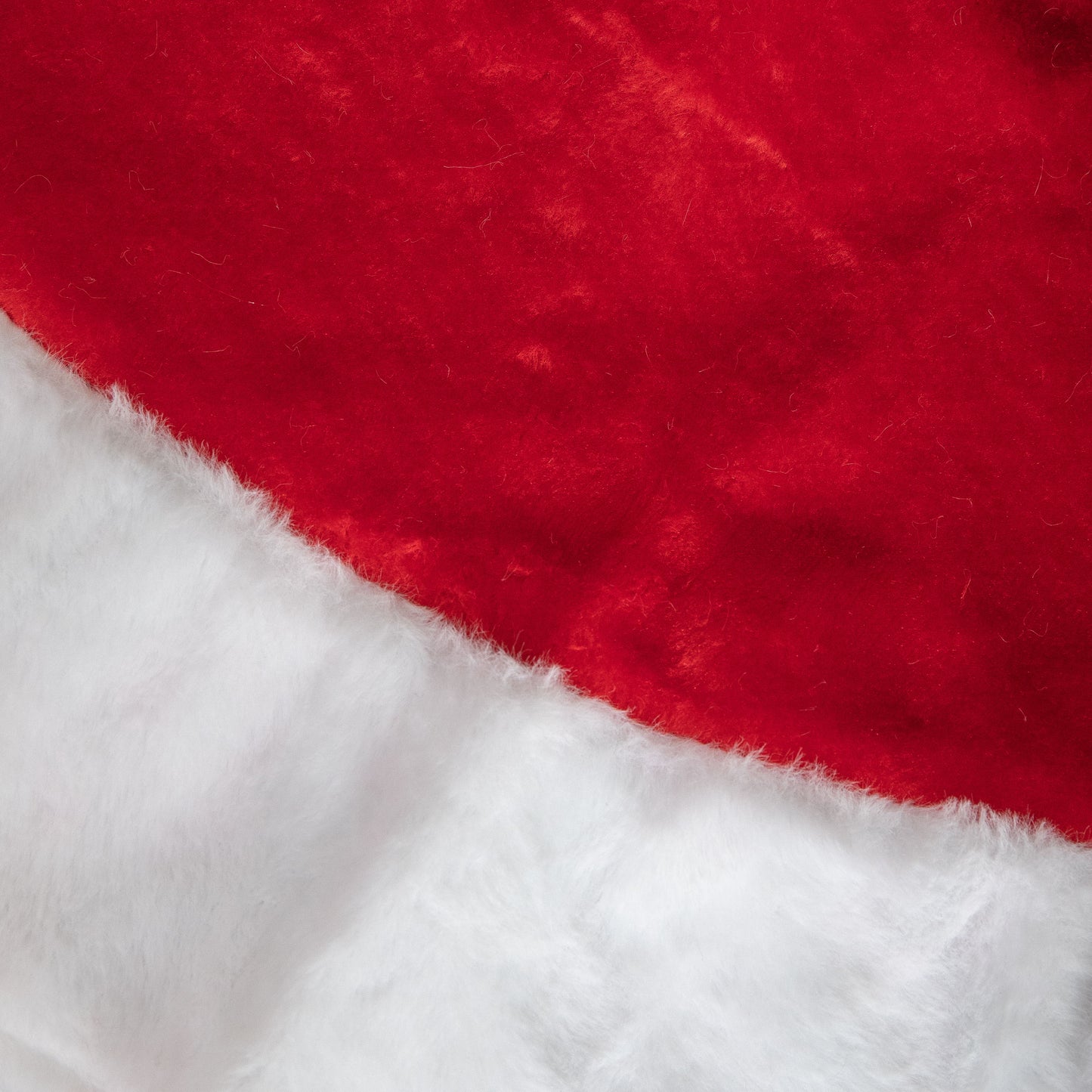 1.2m Red and White Soft Fabric Traditional Christmas Tree Skirt