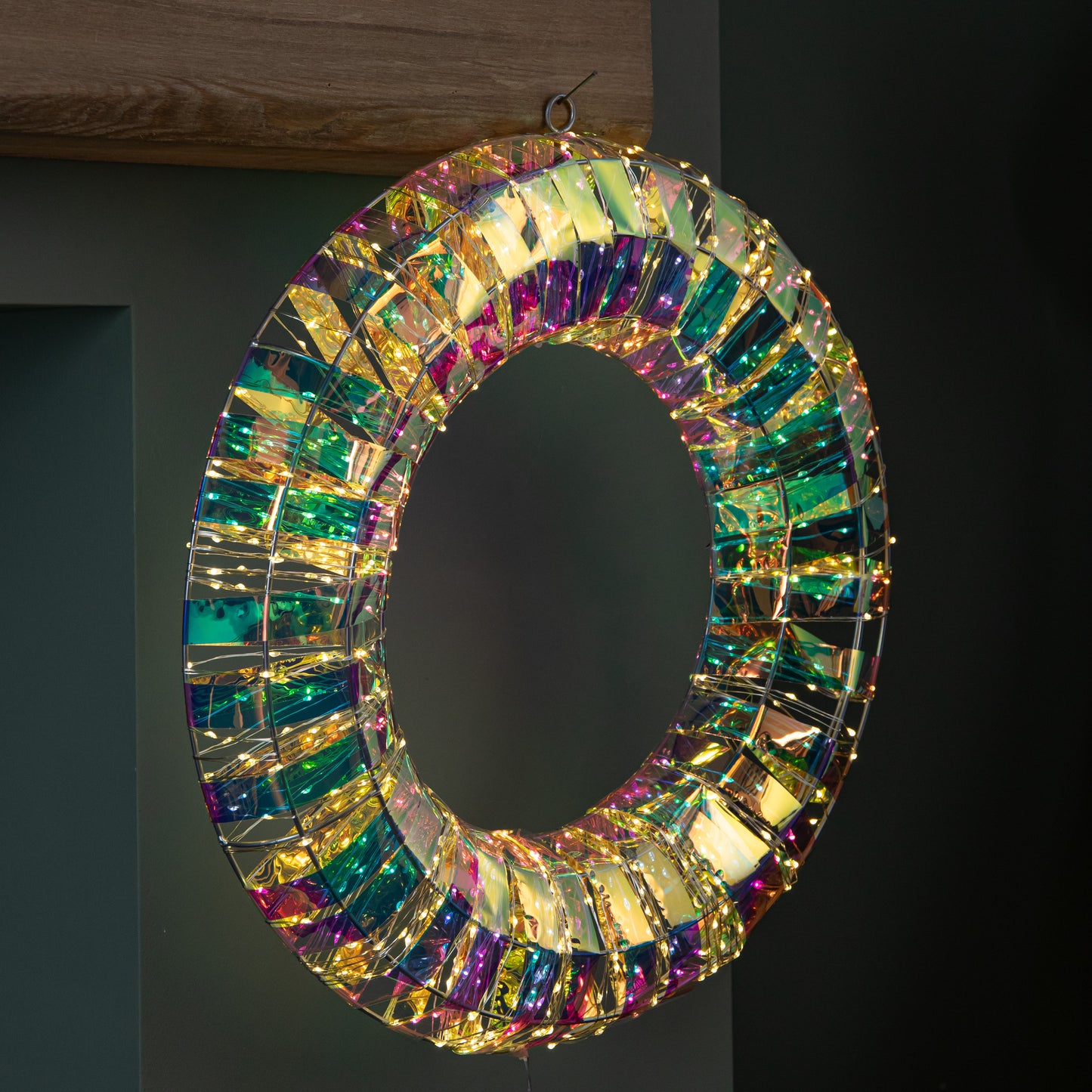 45cm Light up Iridescent Dream Christmas Wreath with 600 Warm White LEDs