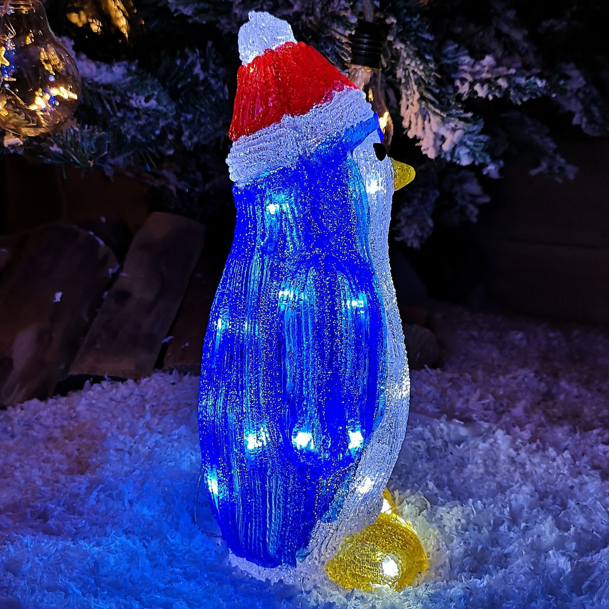30cm Light Up LED Standing Acrylic Christmas Penguin Decoration With Santas Hat Indoor Outdoor