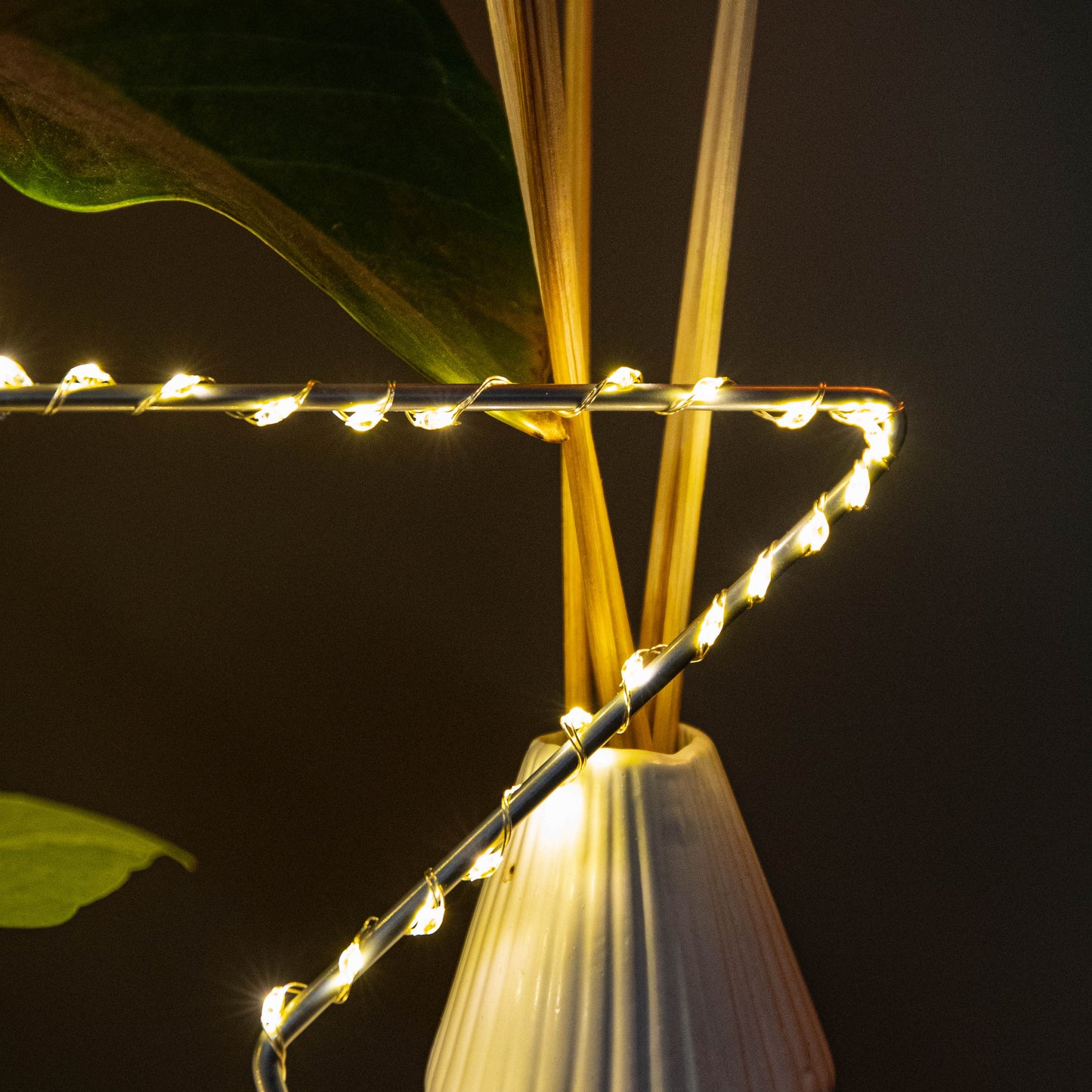 30cm Light up Dewdrop Christmas 2D Star with 120 Warm White LEDs & Timer Function