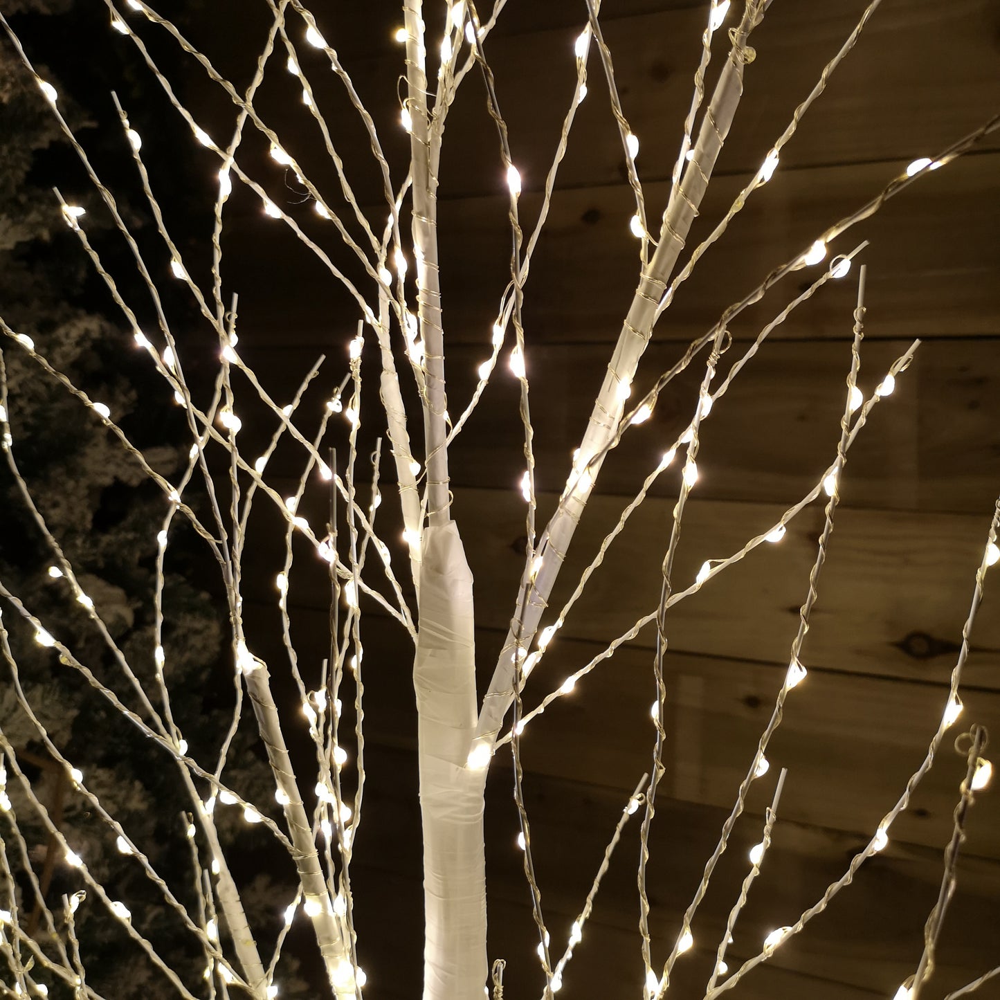 Factory Seconds: 4ft (1.2m) White Modelling Micro Dot Tree with 500 Twinkling LEDs in Warm white