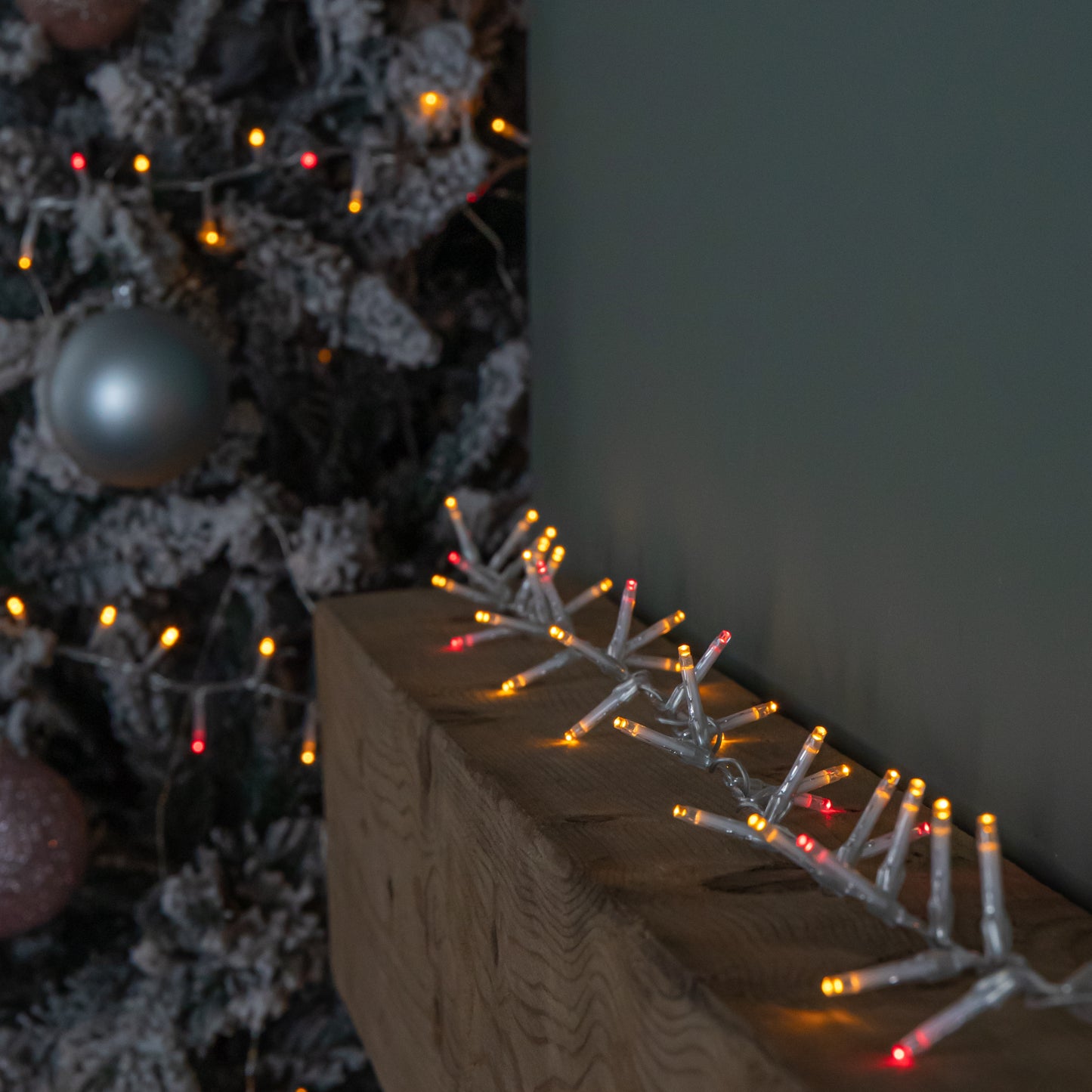 50m 2000 LED TreeBrights Christmas String Lights with Timer in Vintage Gold and Red on Clear Cable