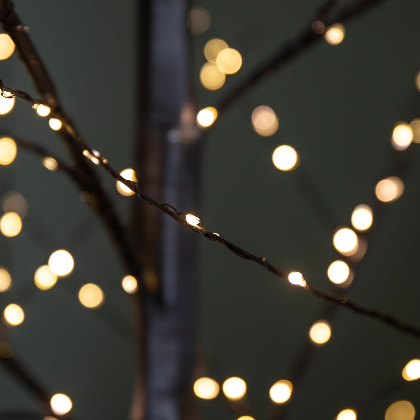 Factory Seconds: 4ft (1.2m) Tall Light up Black Micro Dot Christmas Tree with 400 Warm White LEDs and Remote Control