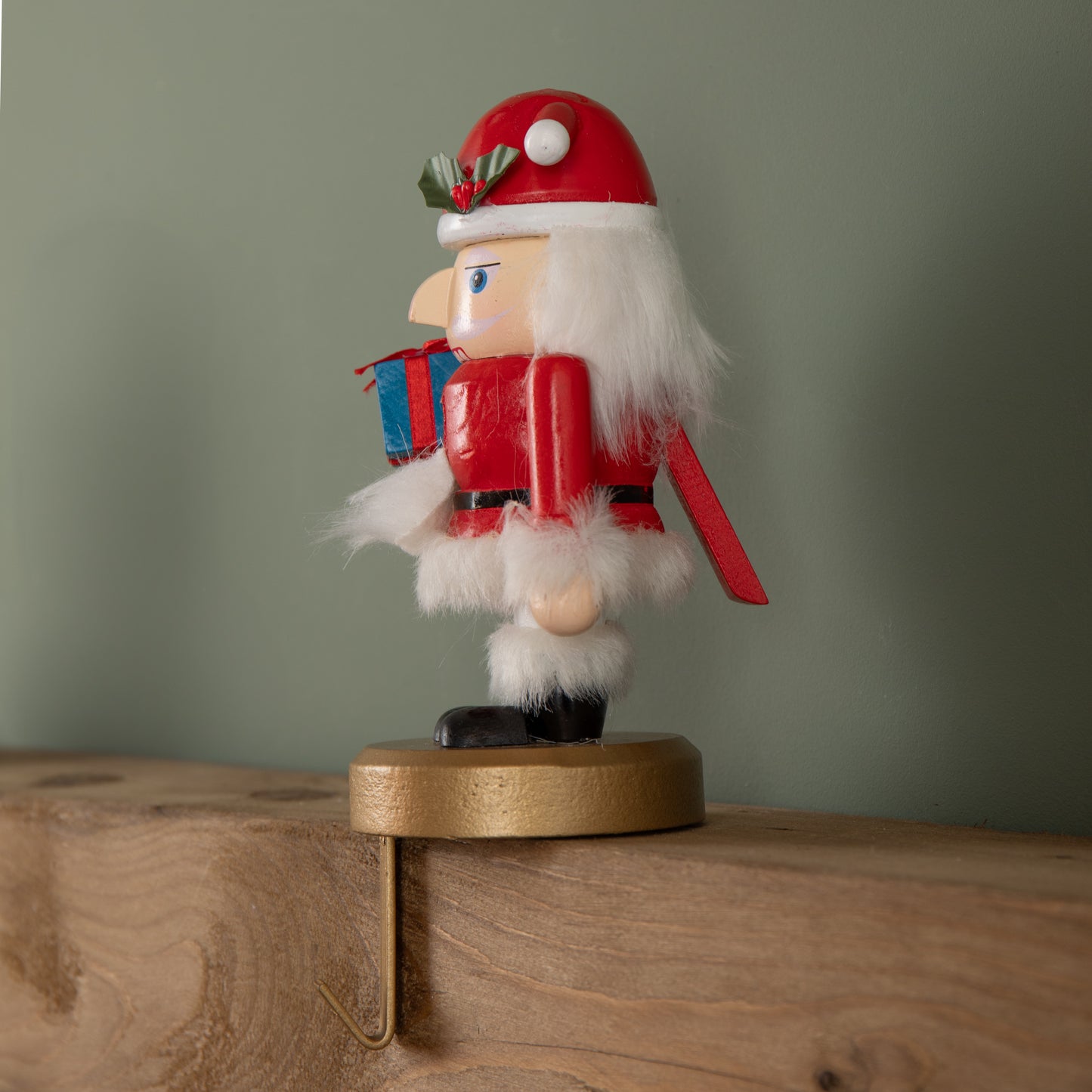 19cm Traditional Wooden Santa Nutcracker Christmas Stocking Holder 