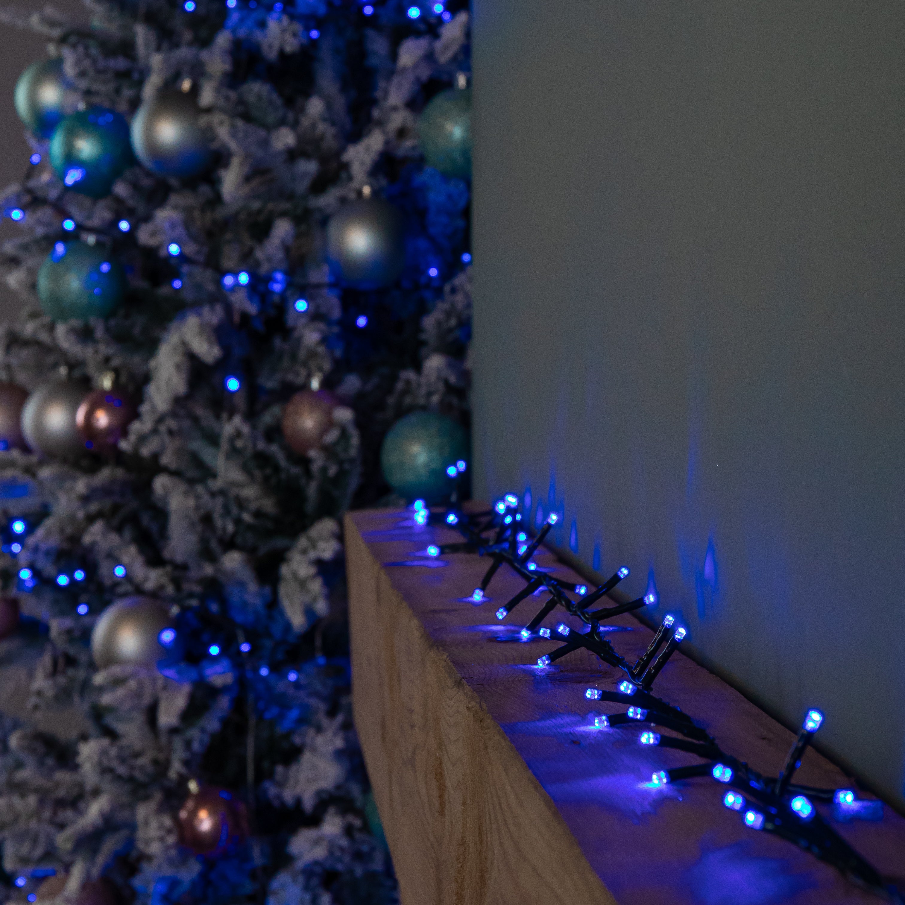 15.5m 600 LED Colour Changing Christmas String Lights in White to Blue
