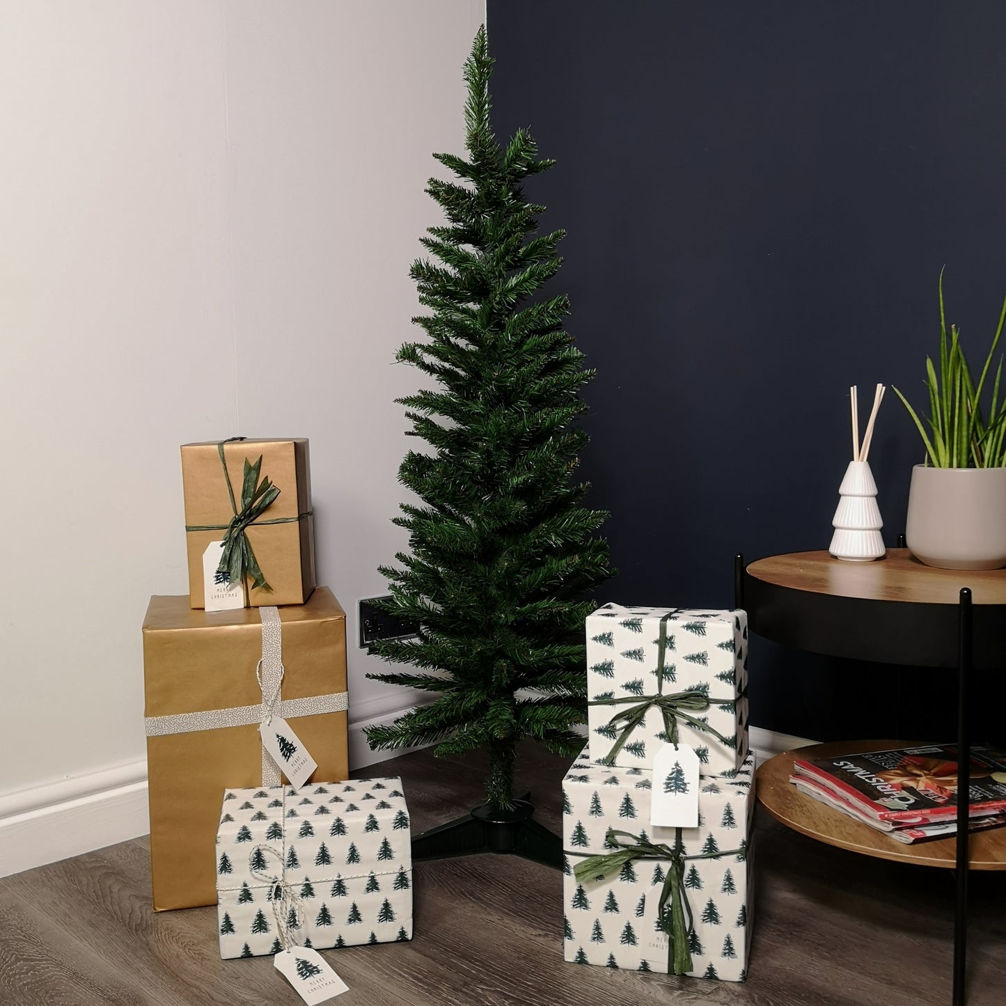Factory Seconds: 4ft (1.2m) Pencil Style Slim Artificial Christmas Tree in Green