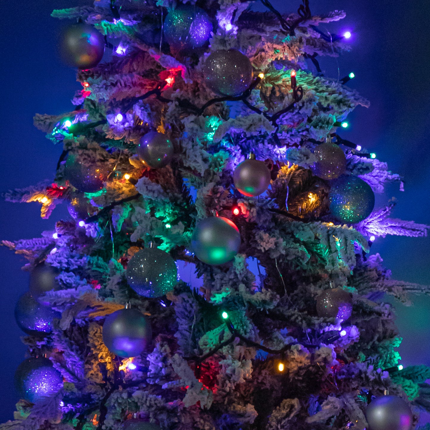 9.9m 100 LED Connectable Christmas String Lights in Multi-Coloured