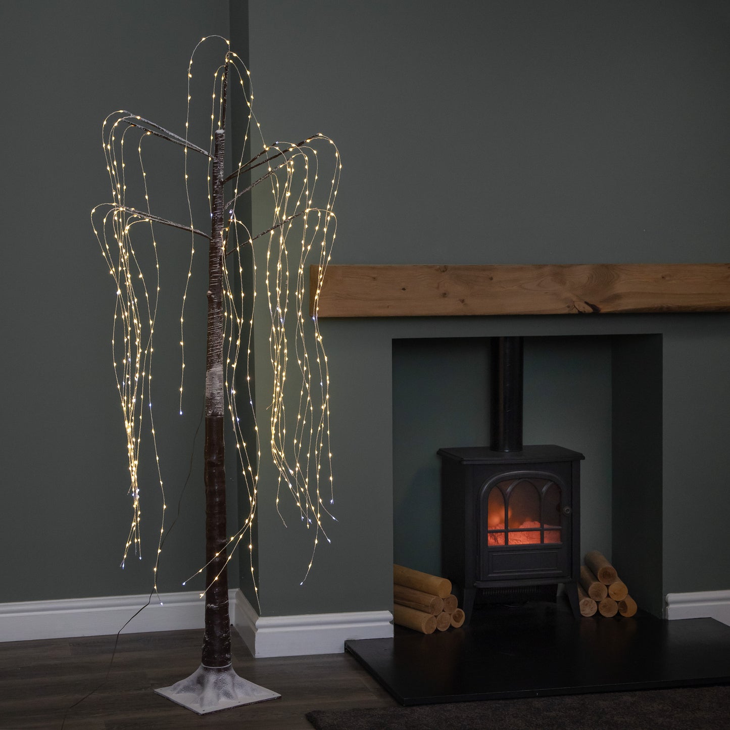 1.8m (6ft) Brown Flocked Willow Christmas Tree with 600 Warm White LEDs