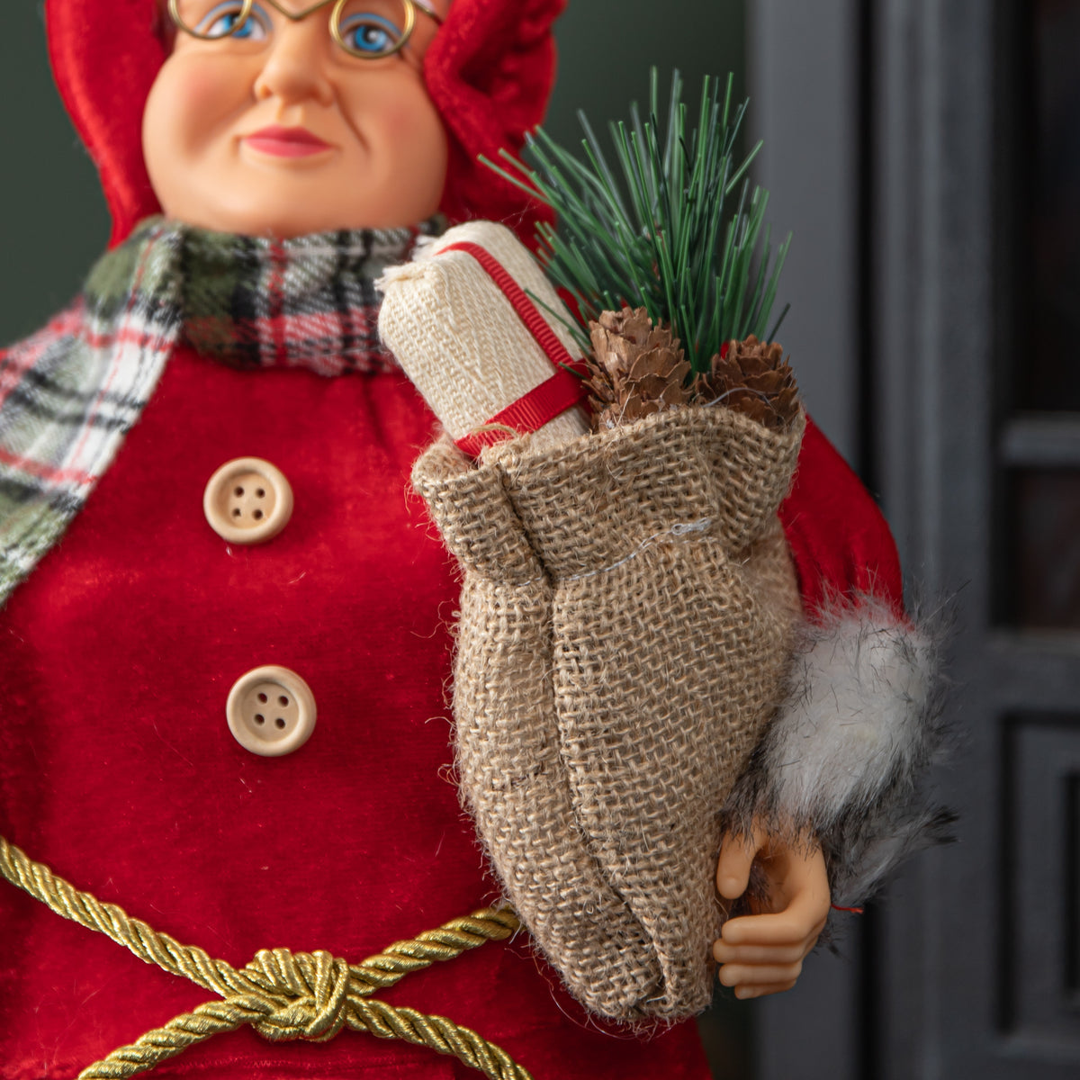 44cm Large Traditional Mrs Santa Claus Figure Christmas Decoration