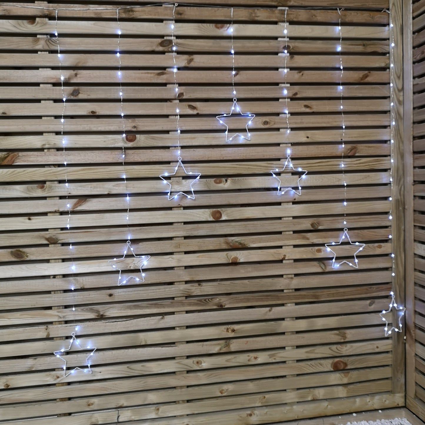 1.2m Battery Operated Christmas Star Curtain Lights with 140 White LEDs