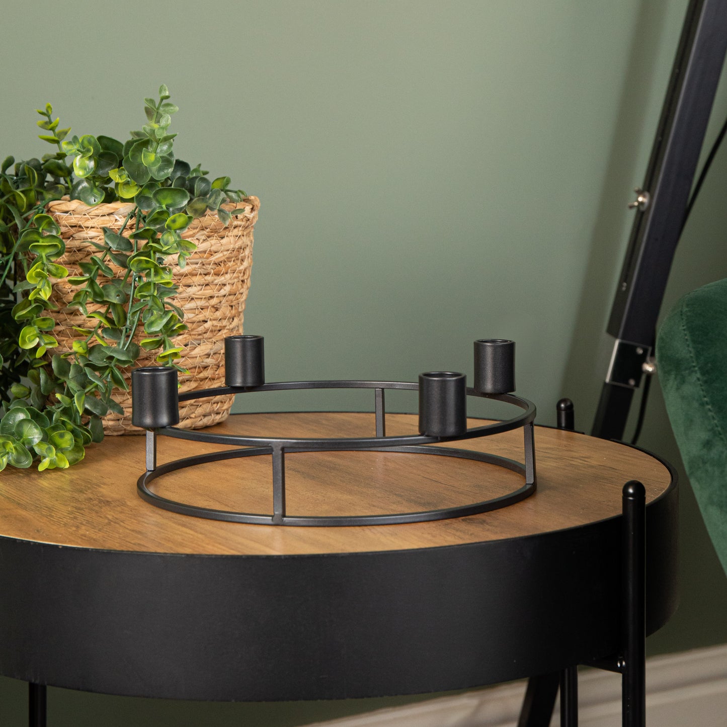 34cm Black Metal Candle Ring Holder with 4 Battery Powered LED Taper Candles