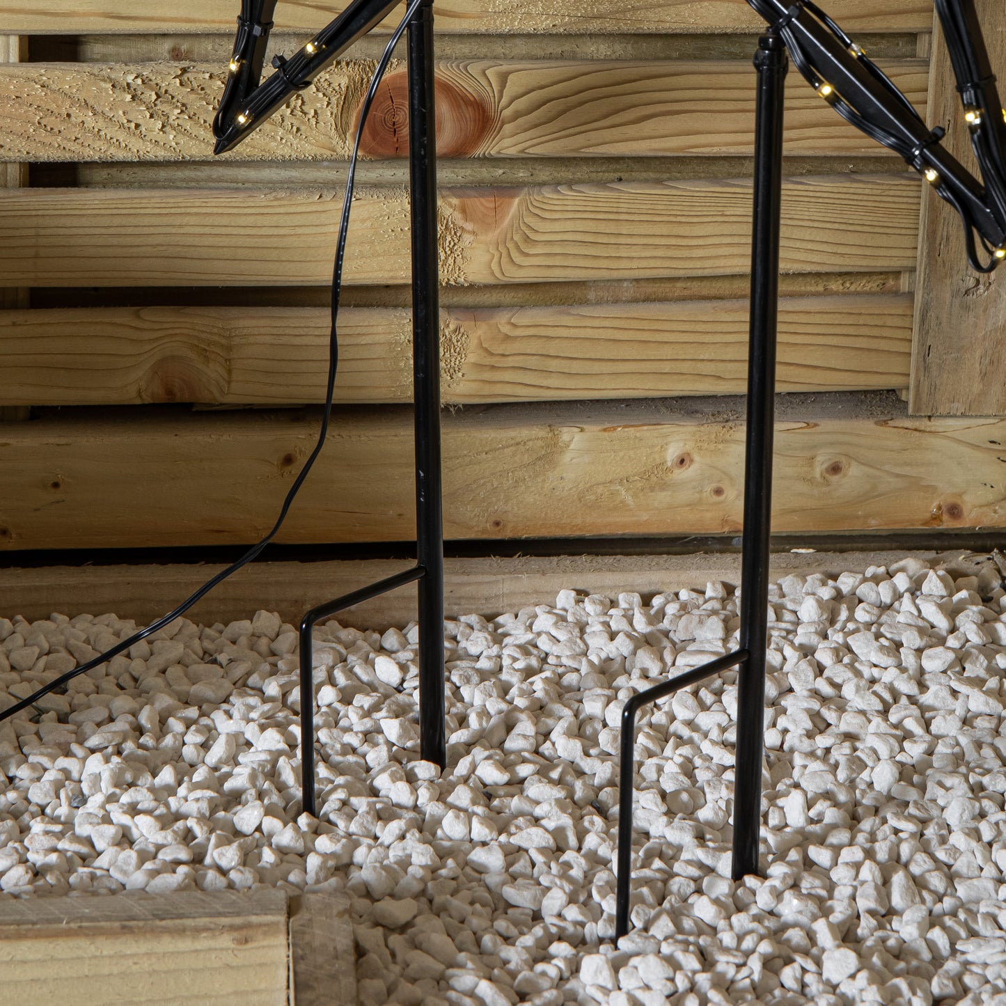 60cm Light up Dewdrop Metal Christmas Star with Garden Stake & Warm White LEDs