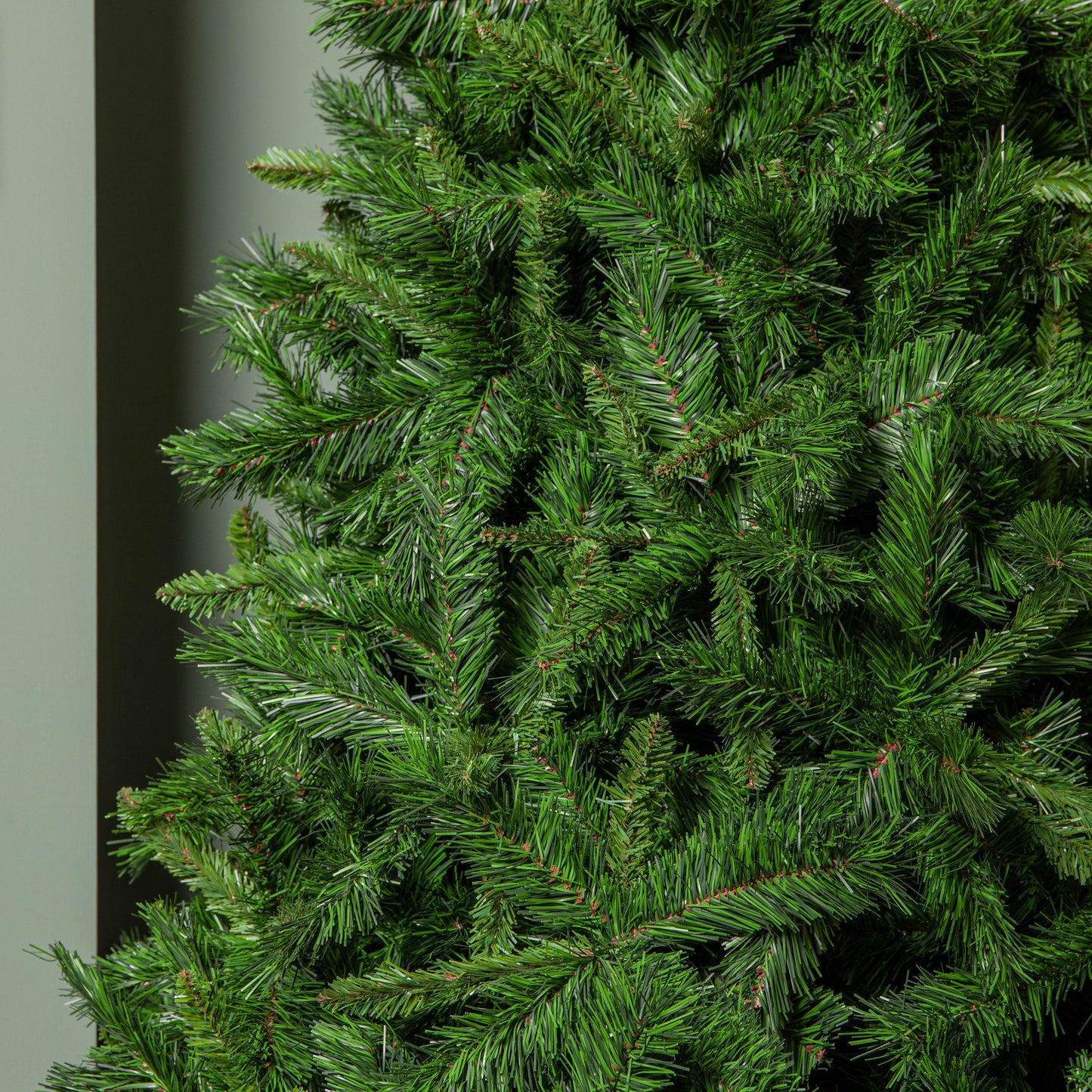 6ft (1.8m) Luxury Kateson Fir Artificial Green Christmas Tree with 816 Tips