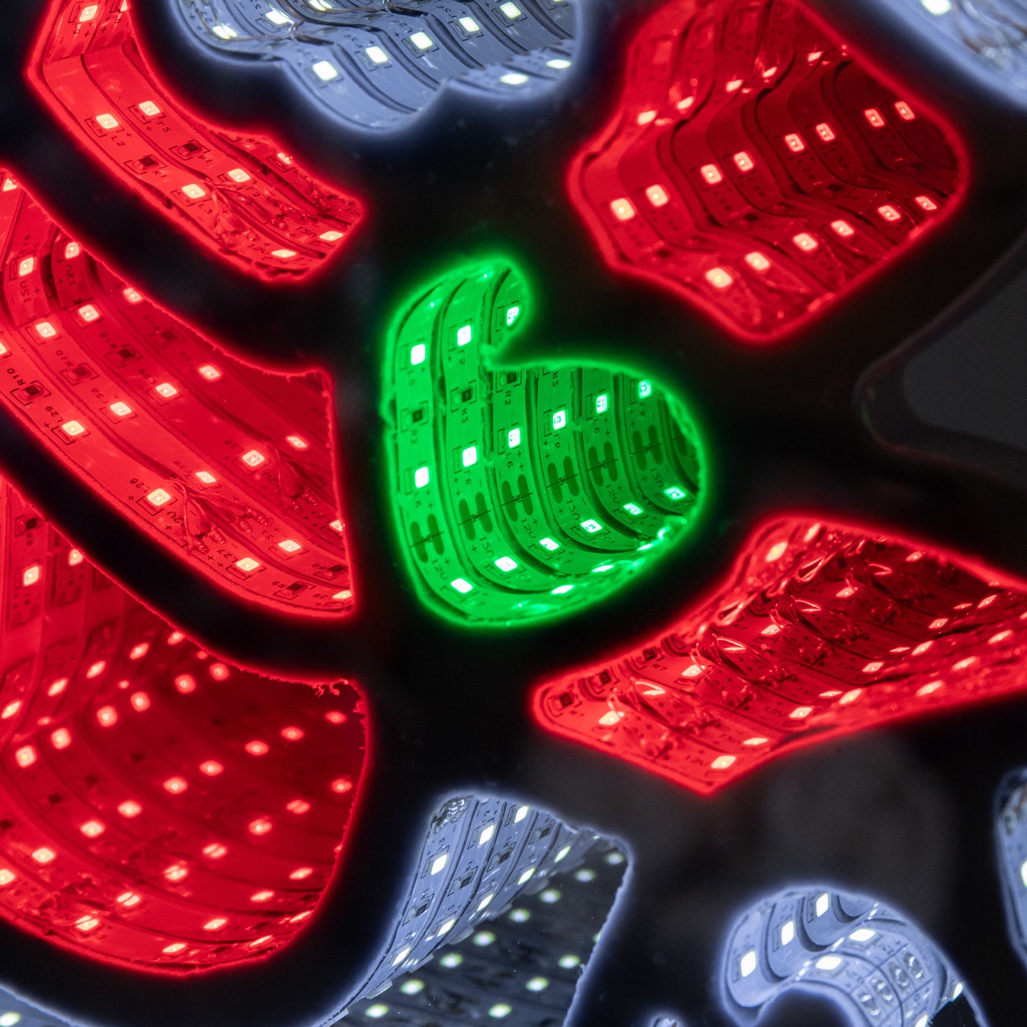 60cm Light up Santa in Sleigh with Present Christmas Infinity Mirror with Multi-Coloured LEDs