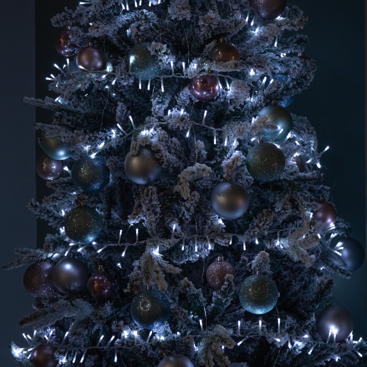 37.5m 1500 LED TreeBrights Christmas String Lights with Timer in White on Clear Cable