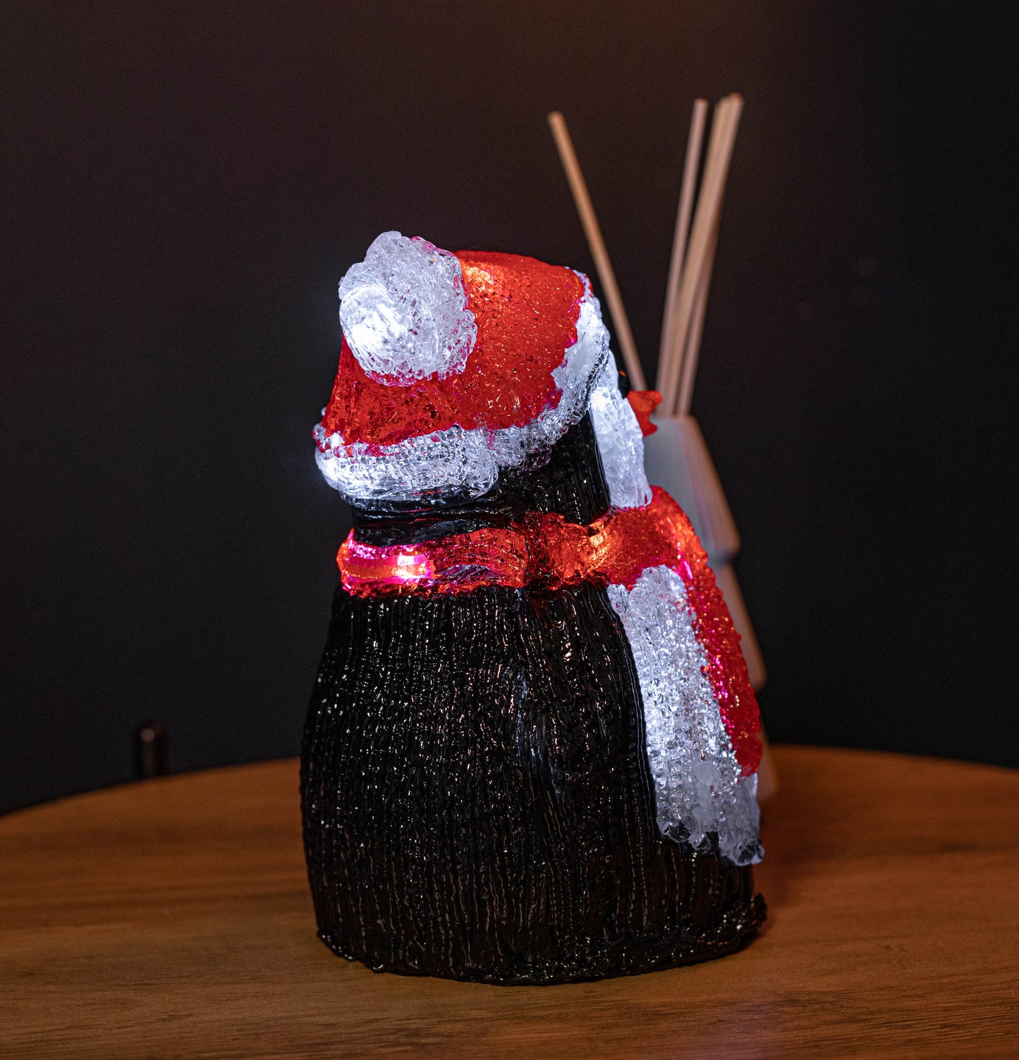 20cm Battery Operated Light up Acrylic Christmas Penguin Decoration with 16 Ice White LEDs