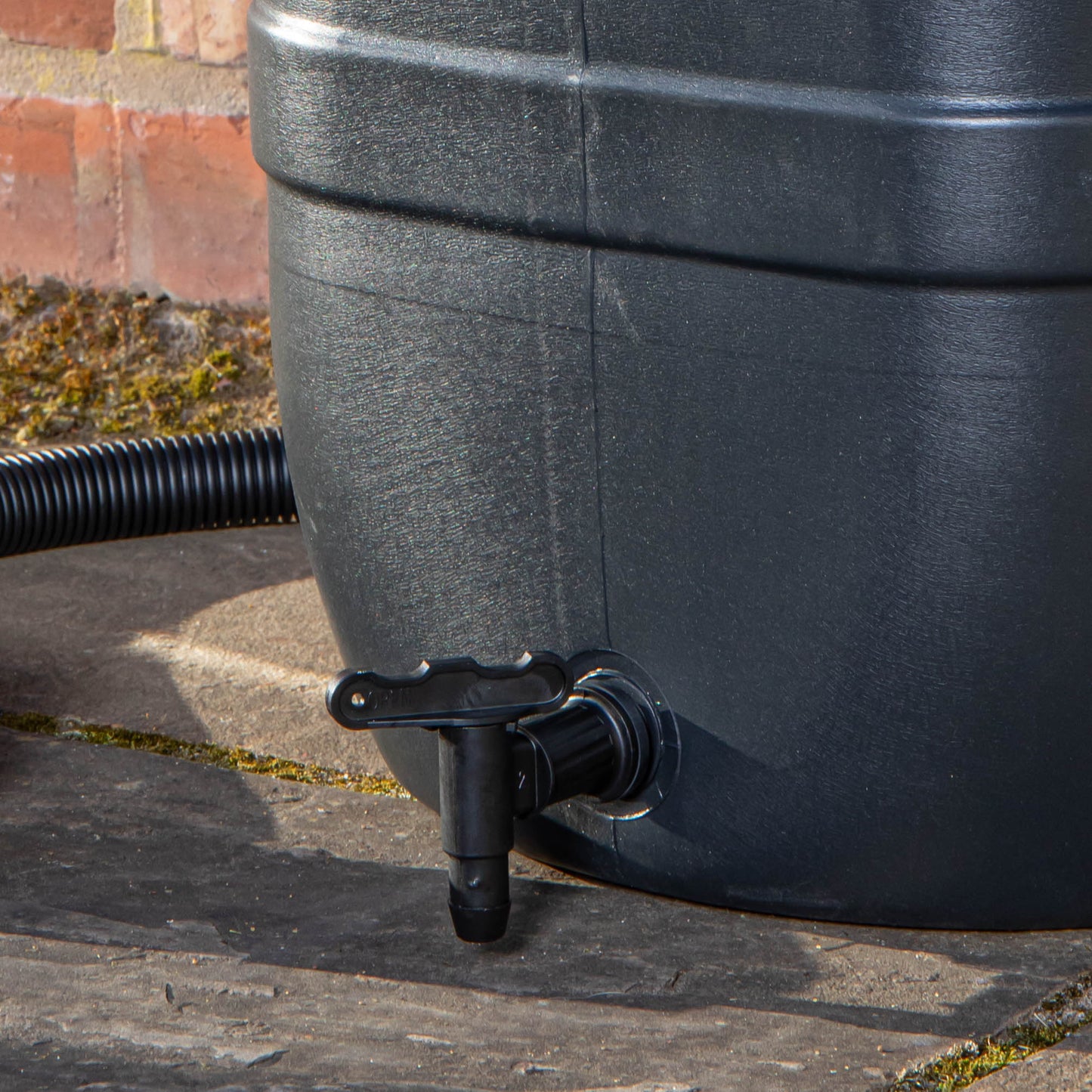 Strata Slim Space Saver Water Butt 100L With Lid & Tap Carry Handles in Black