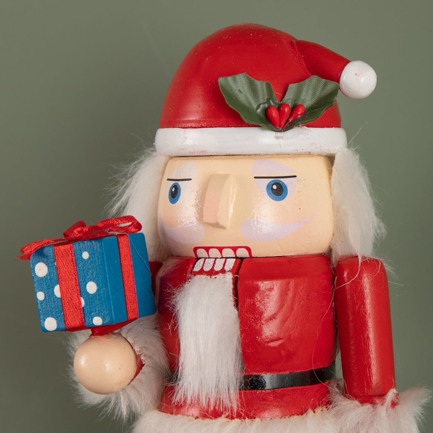 19cm Traditional Wooden Santa Nutcracker Christmas Stocking Holder 