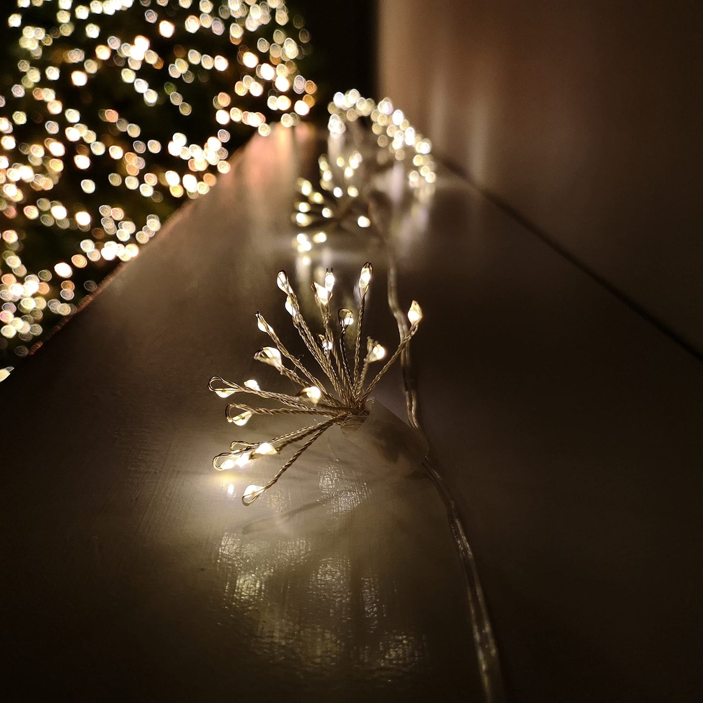 200 LED 10 Starburst  Premier Christmas Multi Function Battery Timer Lights in Warm White