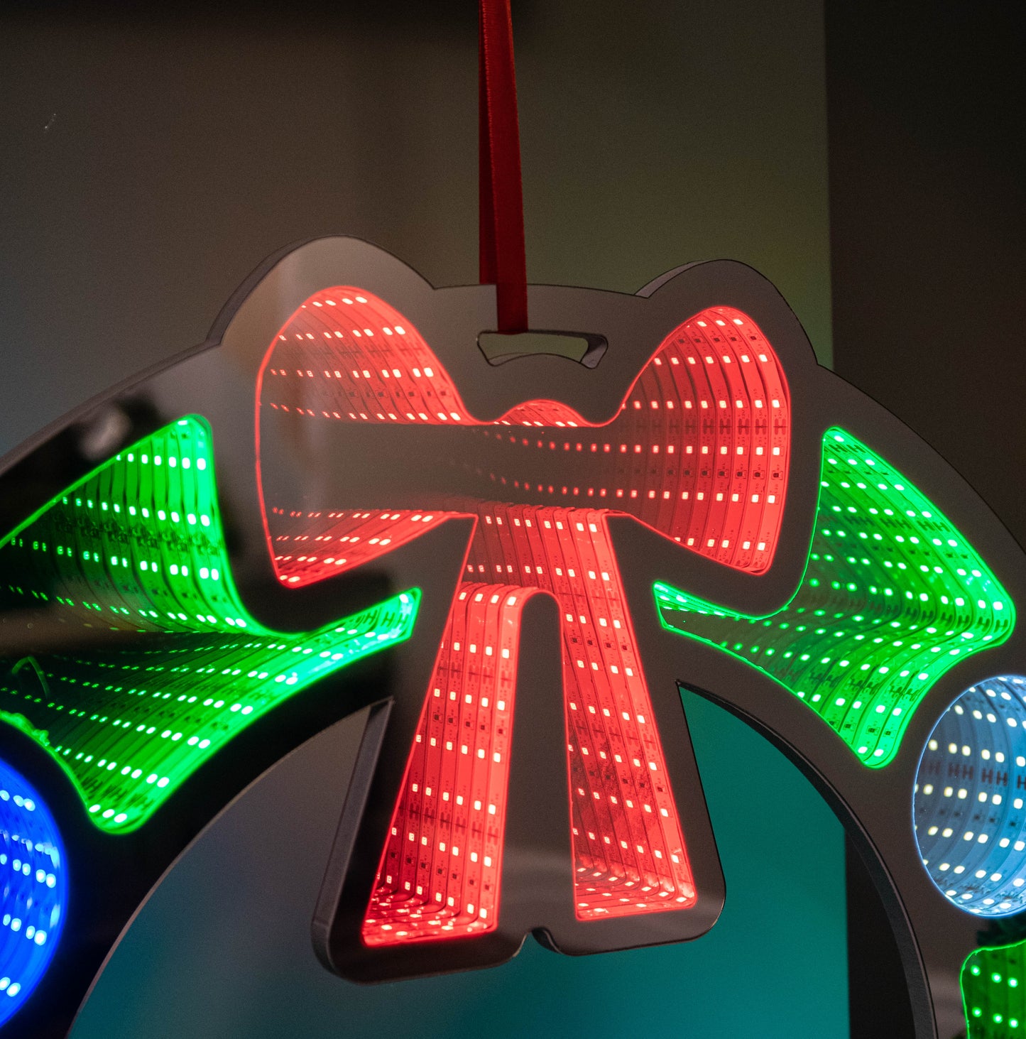 60cm Light up Hanging Christmas Wreath Infinity Mirror with Multi-Coloured LEDs