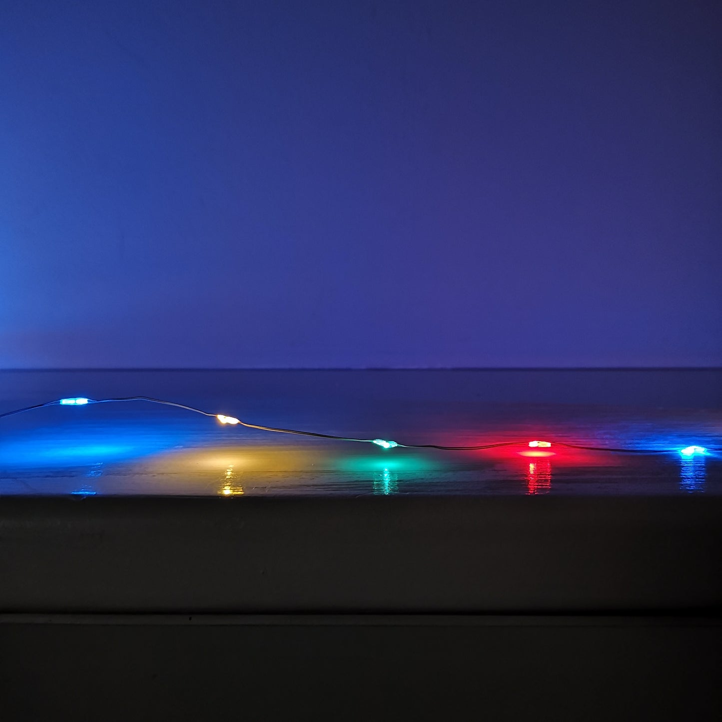 200 LED 10m Premier MicroBrights Indoor Outdoor Christmas Multi Function Battery Operated Lights with Timer on Pin Wire in Multicoloured