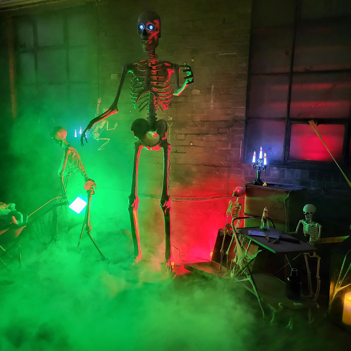 GIANT 8ft (240cm) Standing Indoor Outdoor Animatronic Halloween Skeleton Decoration