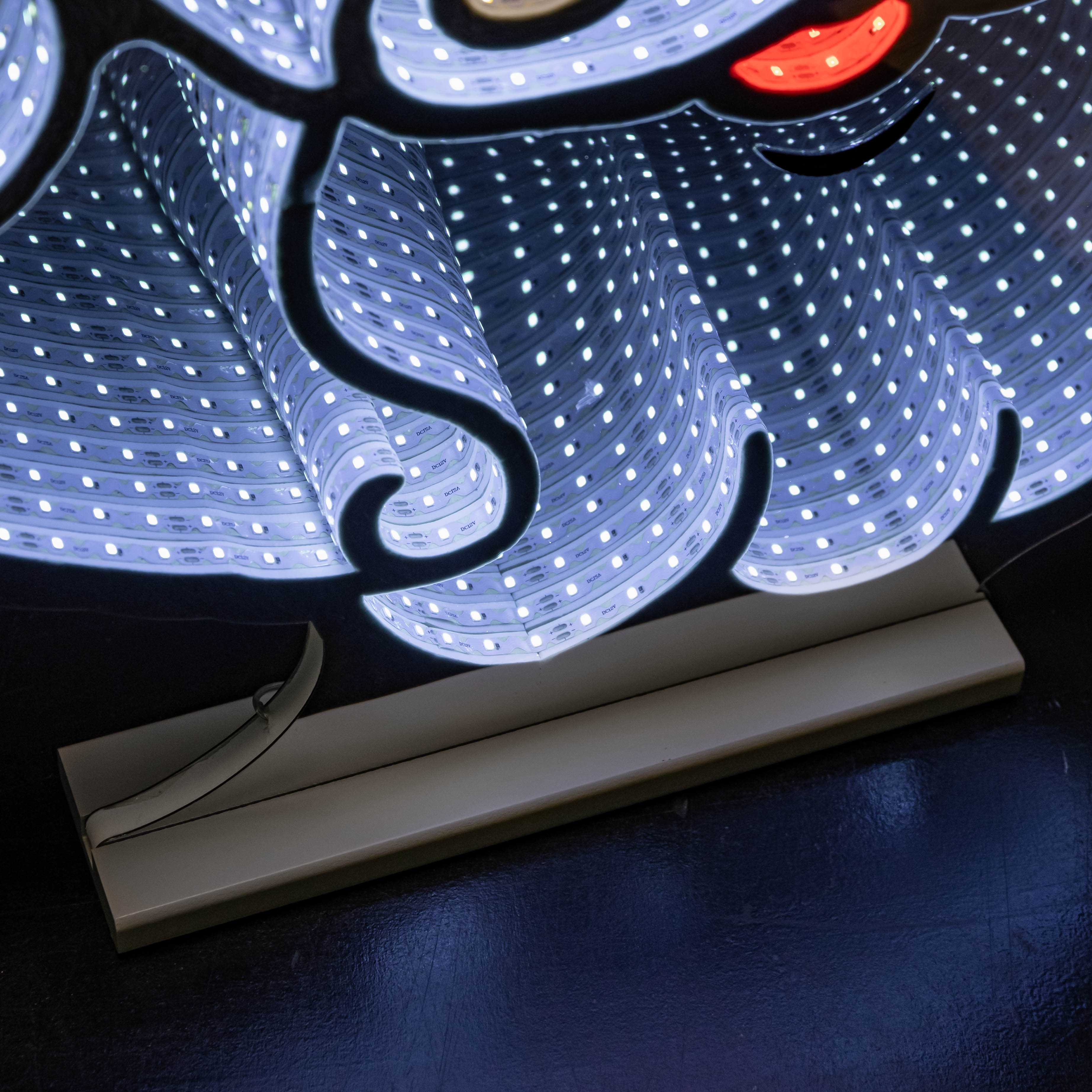 Lighted Santa Scene 照明装飾 60cm Light up Santa's Face Infinity Christmas Decoration with Red