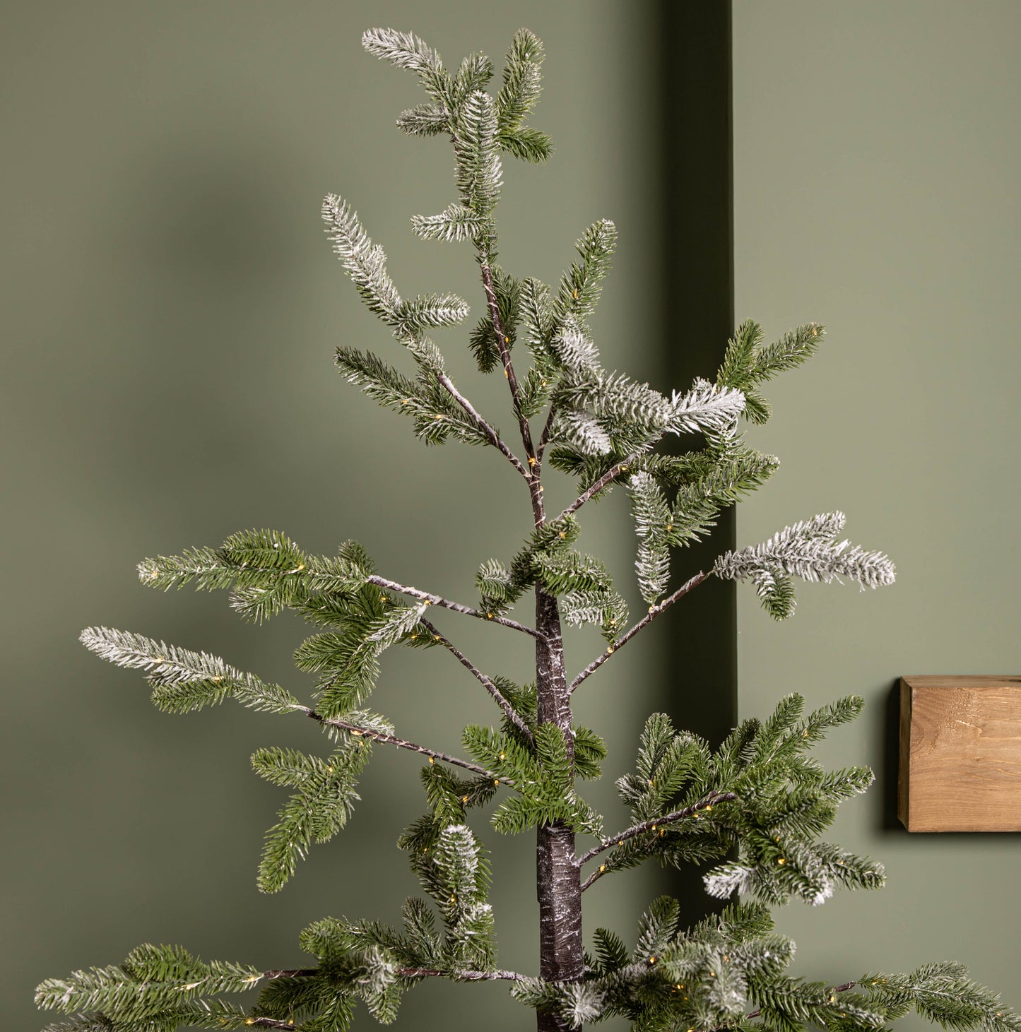 6ft (1.8m) Light up Noel Snow Christmas Tree with 312 Warm White LEDs & Brown Stand