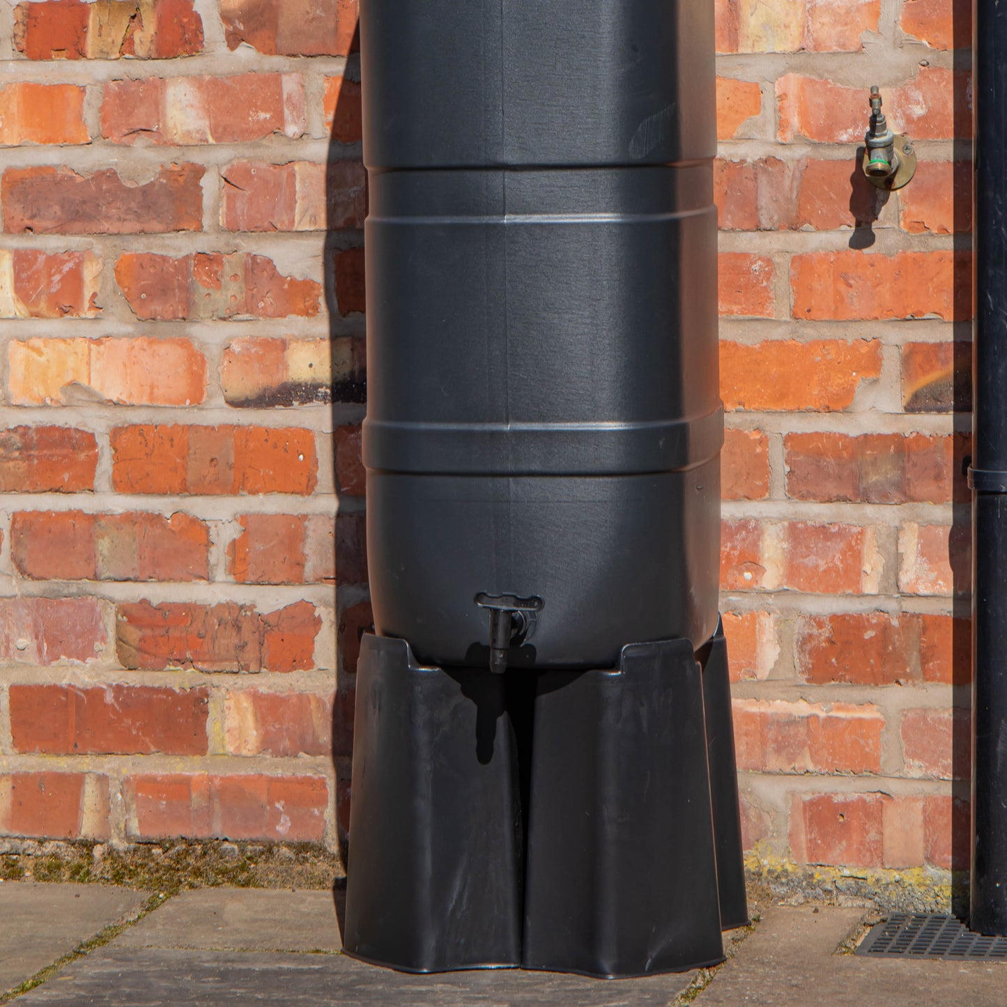 Strata 100 Litre Slimline Garden Water Butt with Filter Kit & Stand