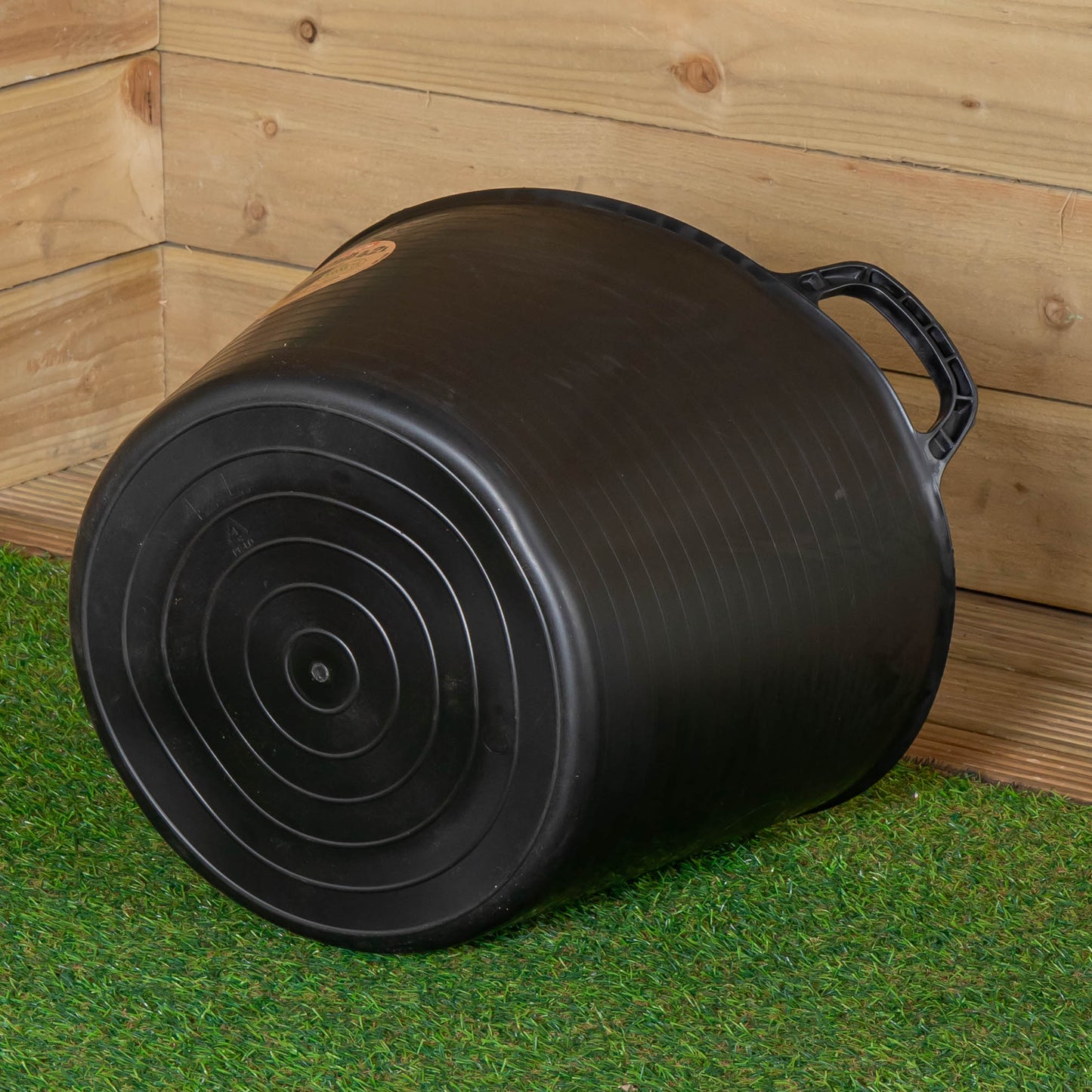38 x 45cm Large Black Plastic Tub Bucket with 42 Litre Capacity & Carry Handles