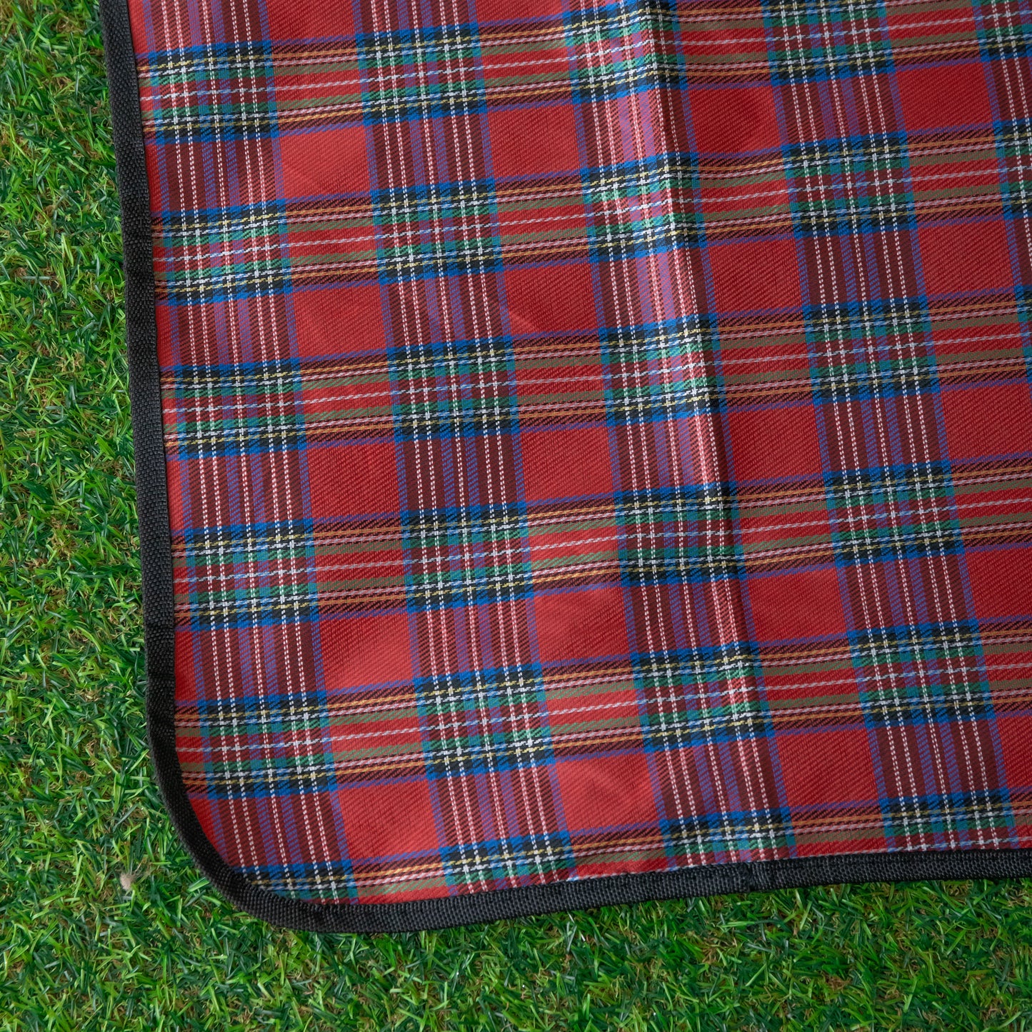 1.50m x 1.15m Waterproof Patterned Picnic Blanket Rug with Carry Handle