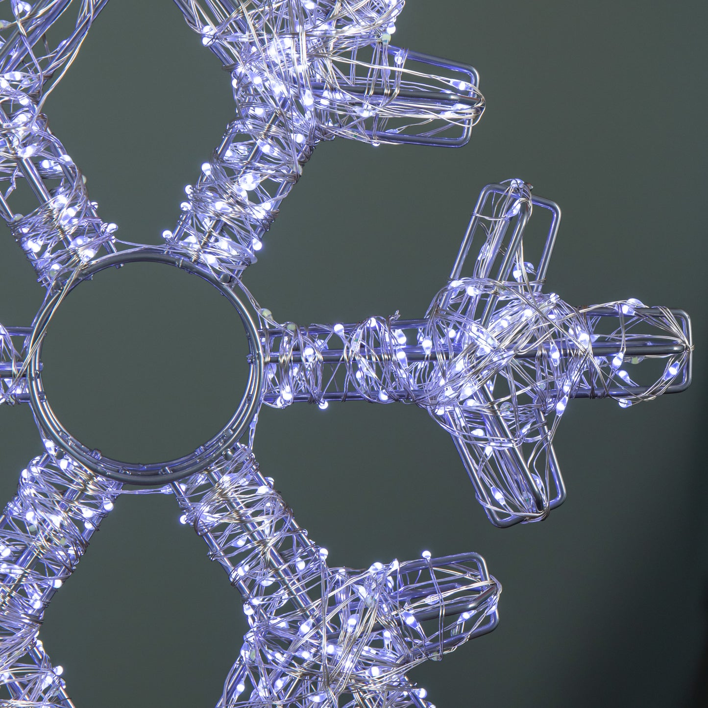 45cm Light up Silver Christmas Snowflake on Metal Stand with White LEDs