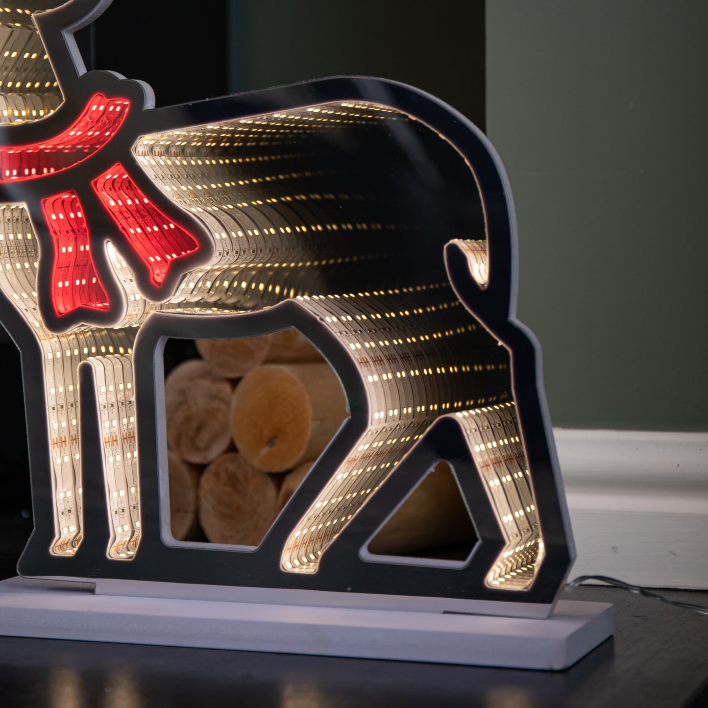 40cm Light up Reindeer Christmas Infinity Light with Red and Warm White LEDs