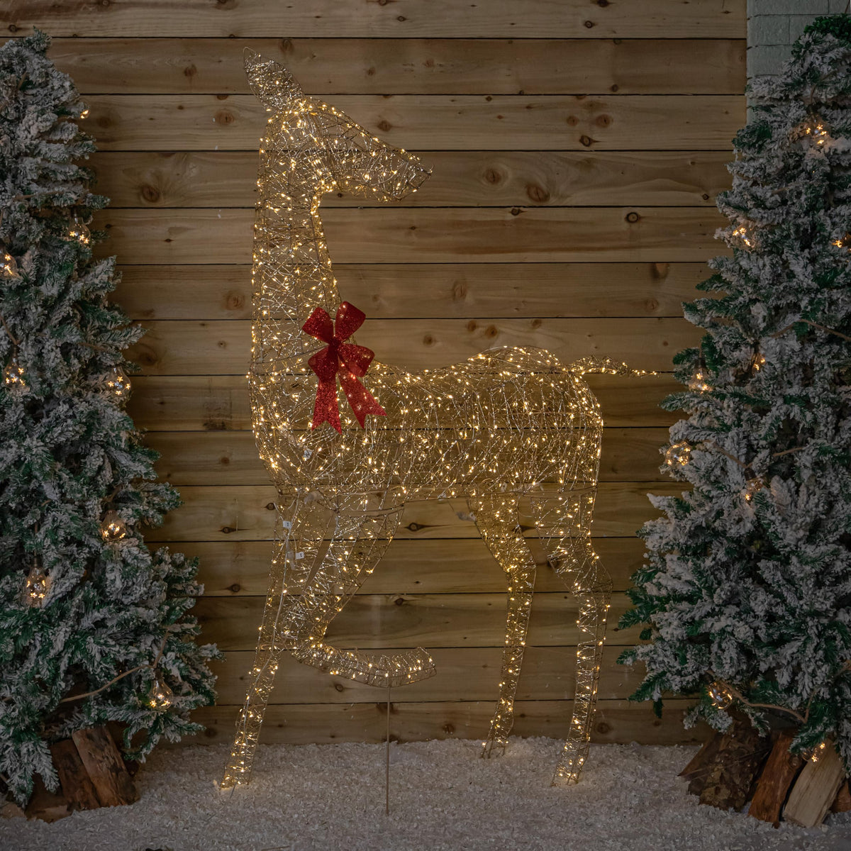 1.75m Light up Gold Twist Christmas Reindeer 880 Warm White LEDs