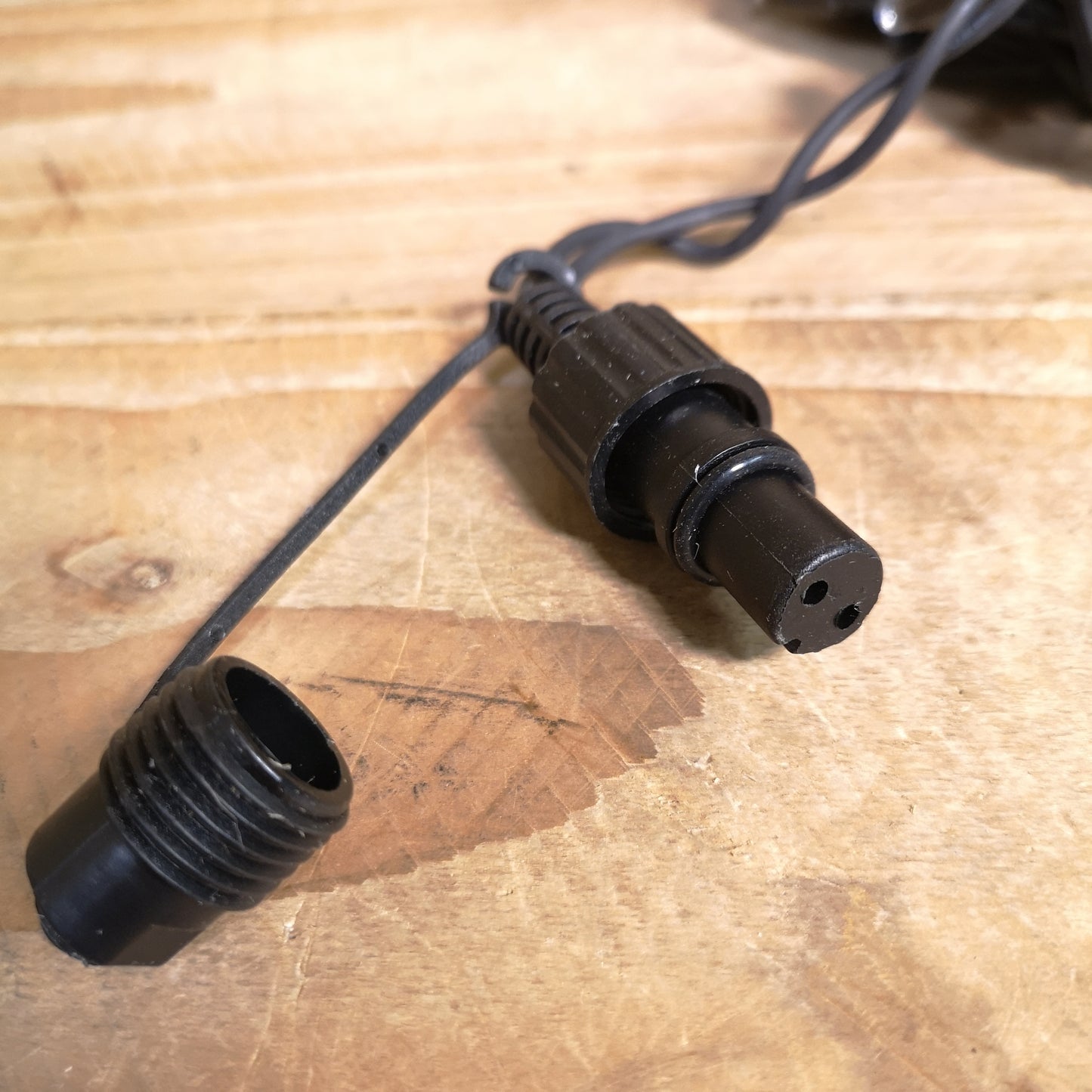 100 LED 8m Premier Christmas Connectable Outdoor Static Lights in Warm White