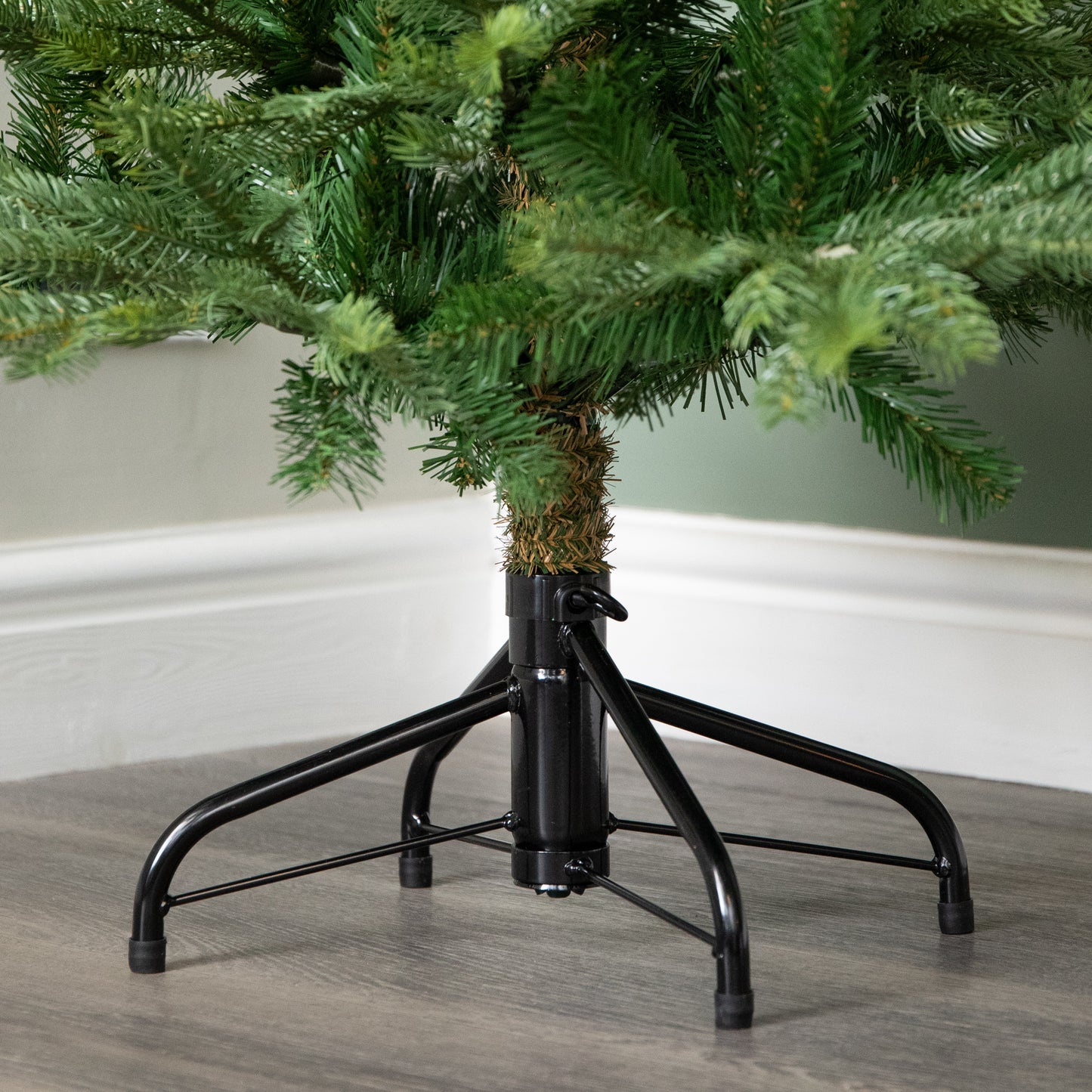 4ft (1.2m) Green Grandis Fir Real Look Christmas Tree with Metal Stand