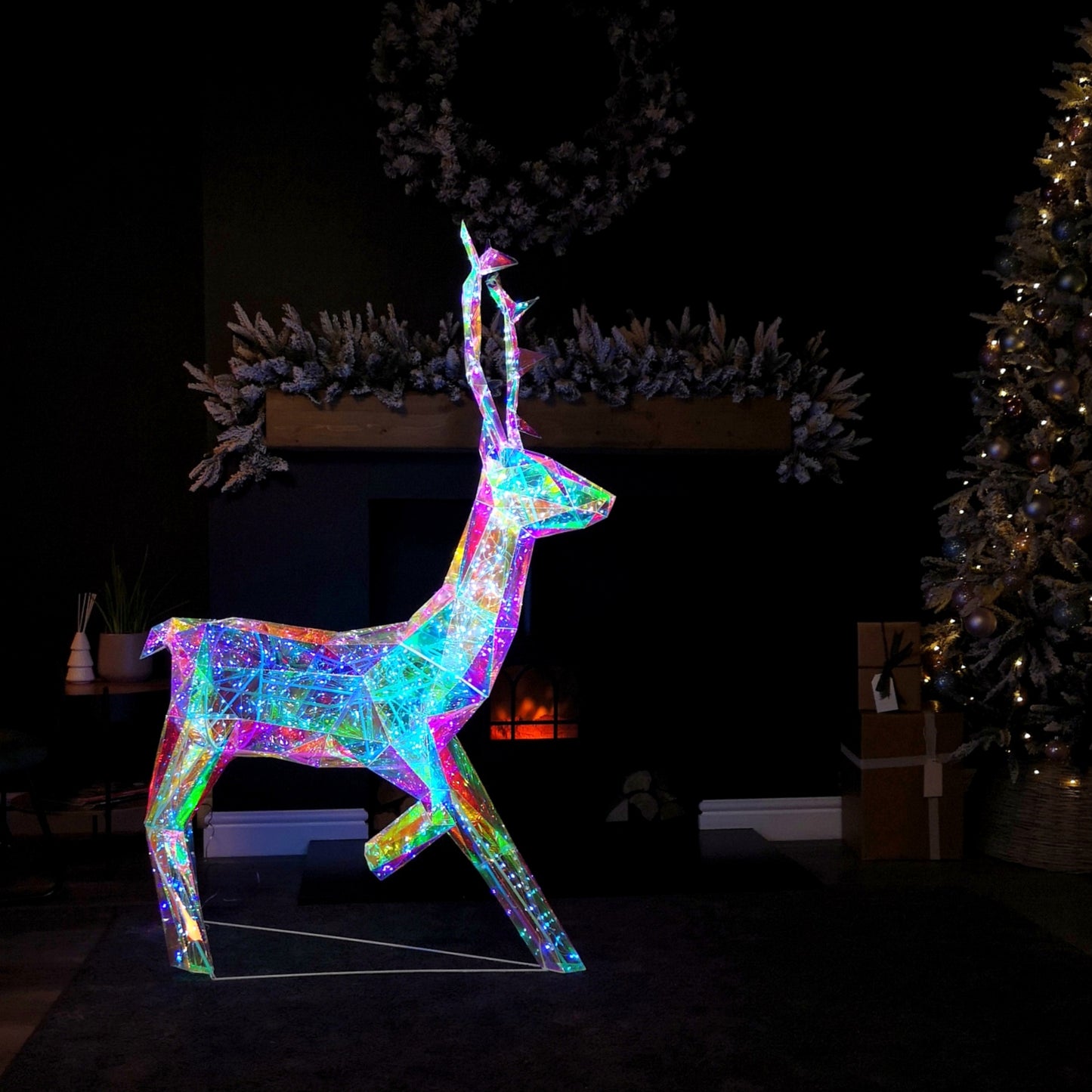 Factory Seconds: 1.4m Light up Standing Dreamlights Iridescent Christmas Stag with 600 White LEDs