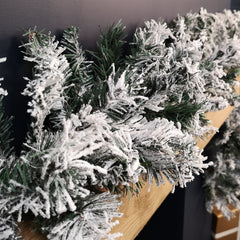 2.7m Green Snow Flocked Christmas Garland with 190 Tips