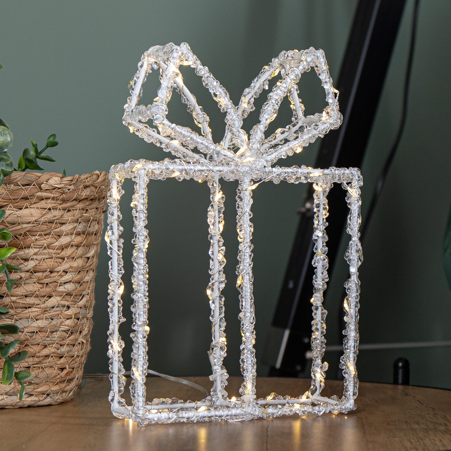 22cm Light up Acrylic Christmas Present with 80 Warm White LEDs