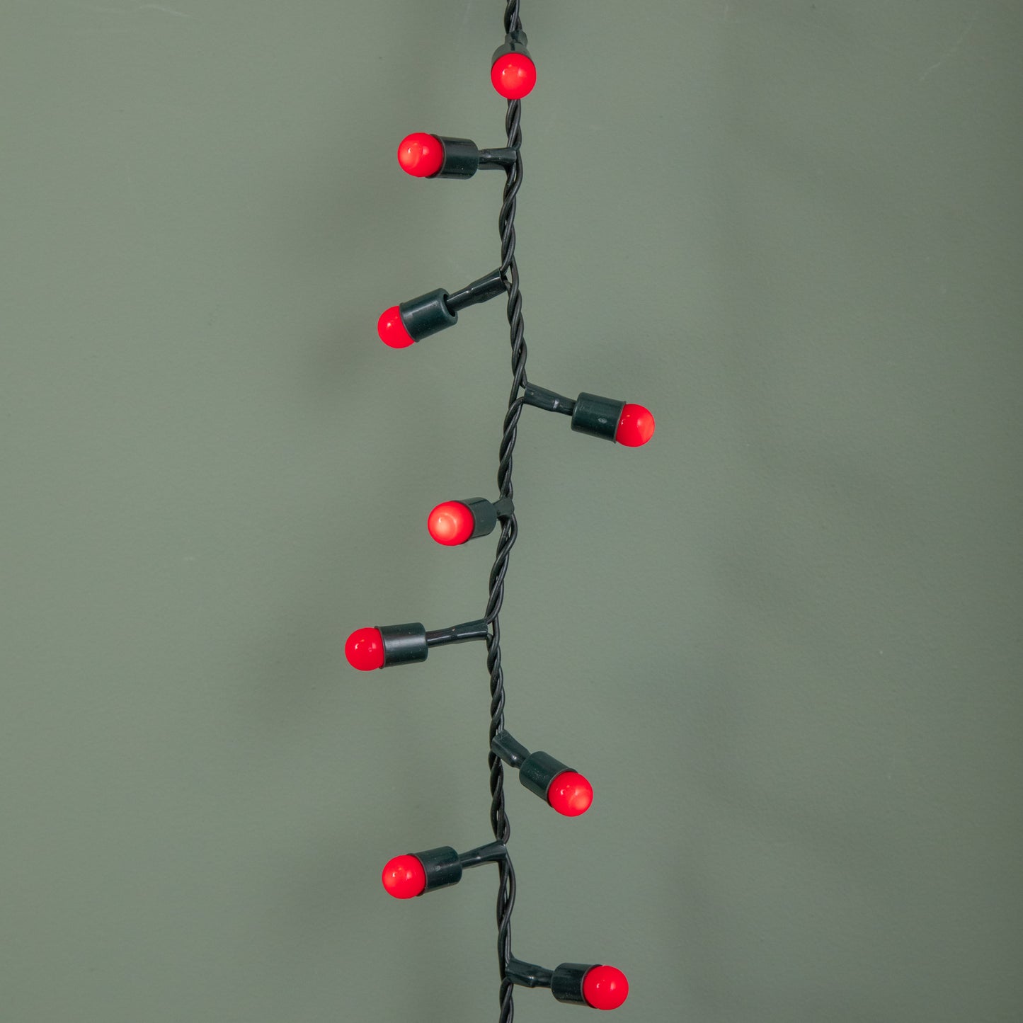 1000 Christmas Berry String Lights in Red with Multi-Action LEDs