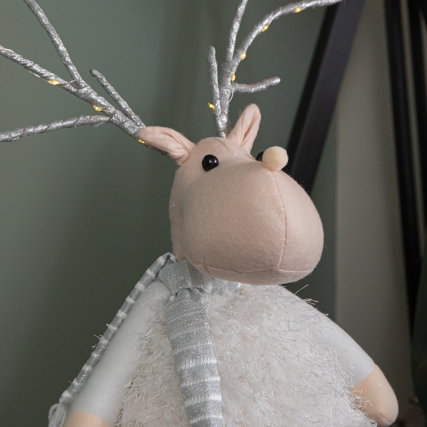 52cm Battery Operated Plush White Christmas Reindeer with LED Lit Antlers
